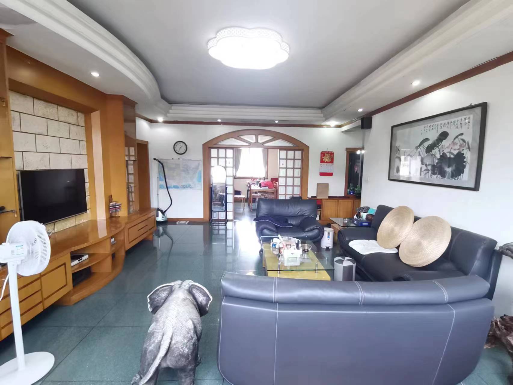 建行宿舍(南盘岭)  4室2厅2卫   39.80万 建行宿舍(南盘岭)  4室2厅2卫   39.80万客厅