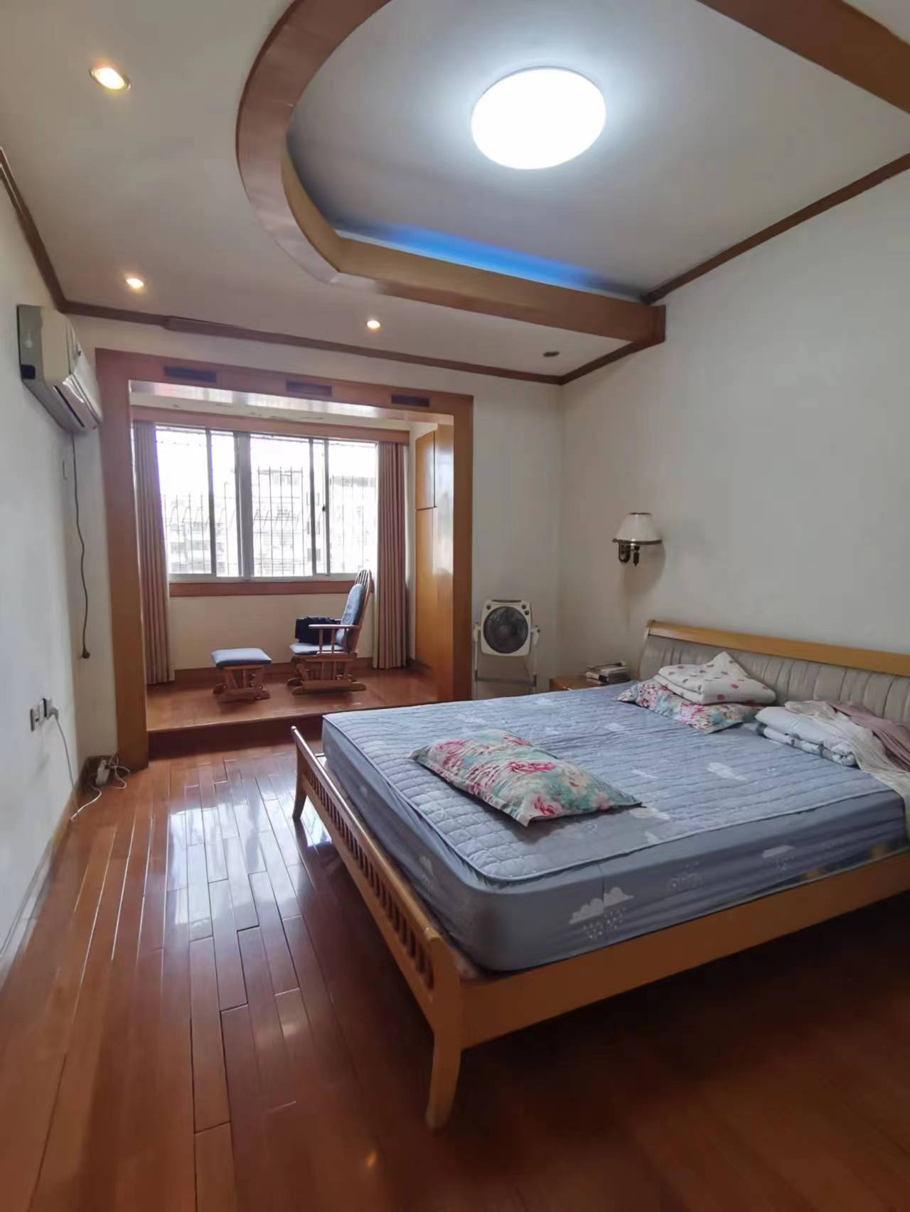 建行宿舍(南盘岭)  4室2厅2卫   39.80万 建行宿舍(南盘岭)  4室2厅2卫   39.80万客厅