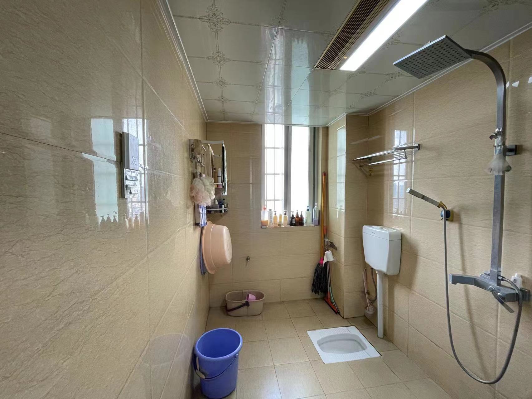 利江花园 4室2厅2卫 115.00万 利江花园 4室2厅2卫 115.00万室内图