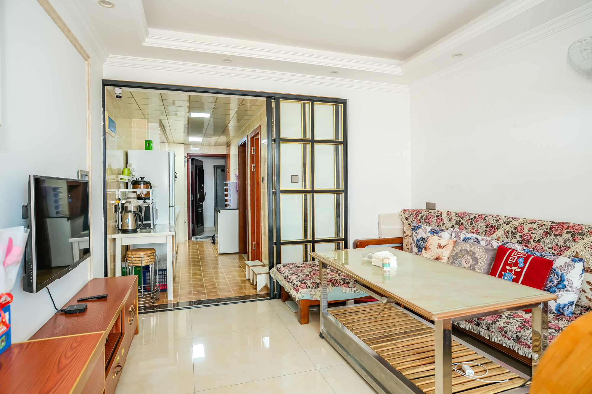 财富港湾(绿领大厦) 1室1厅1卫 32.0万 财富港湾(绿领大厦) 1室1厅1卫 32.0万客厅