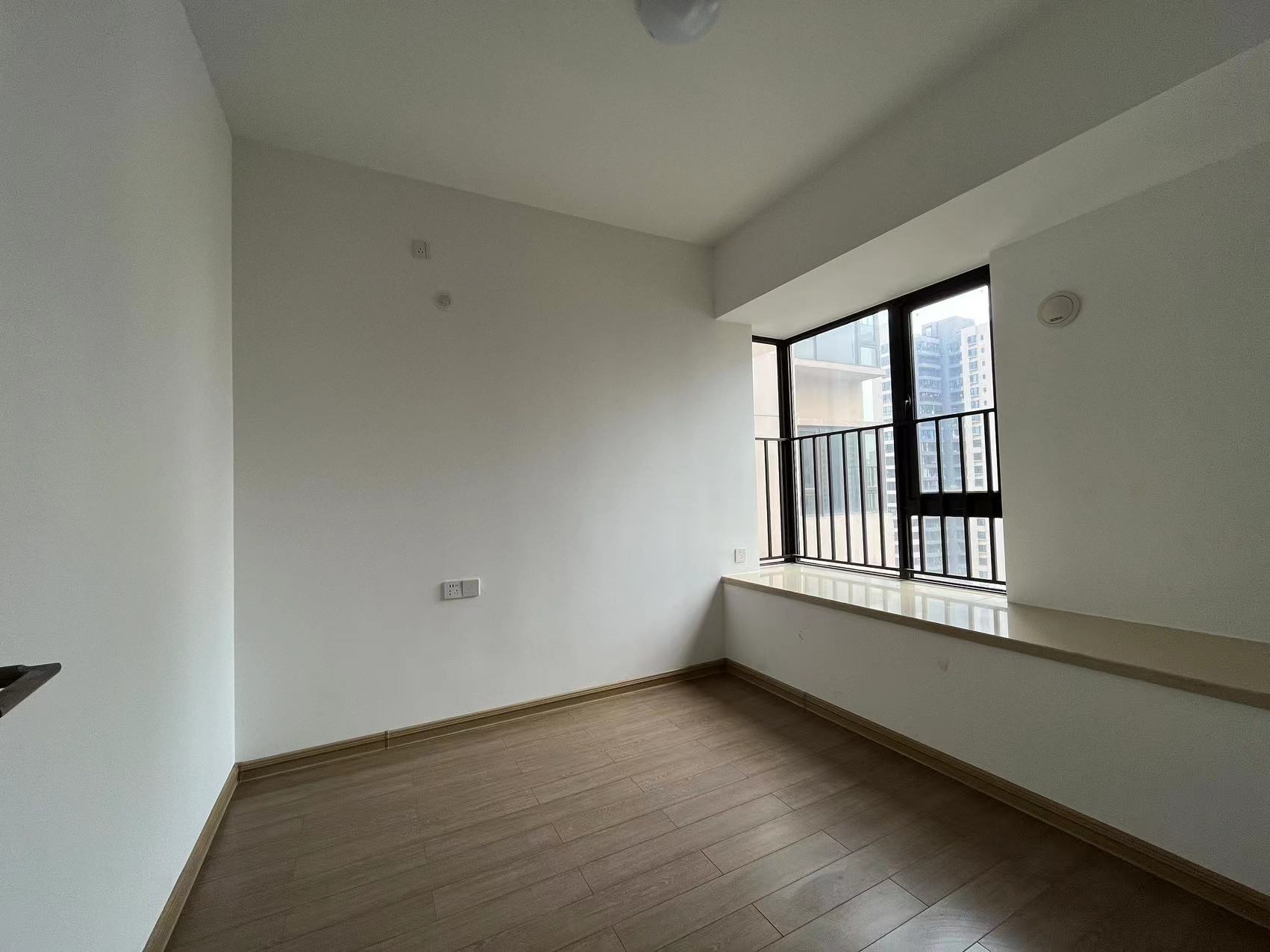 蓝溪谷 3室2厅2卫 75.80万 蓝溪谷 3室2厅2卫 75.80万室内图