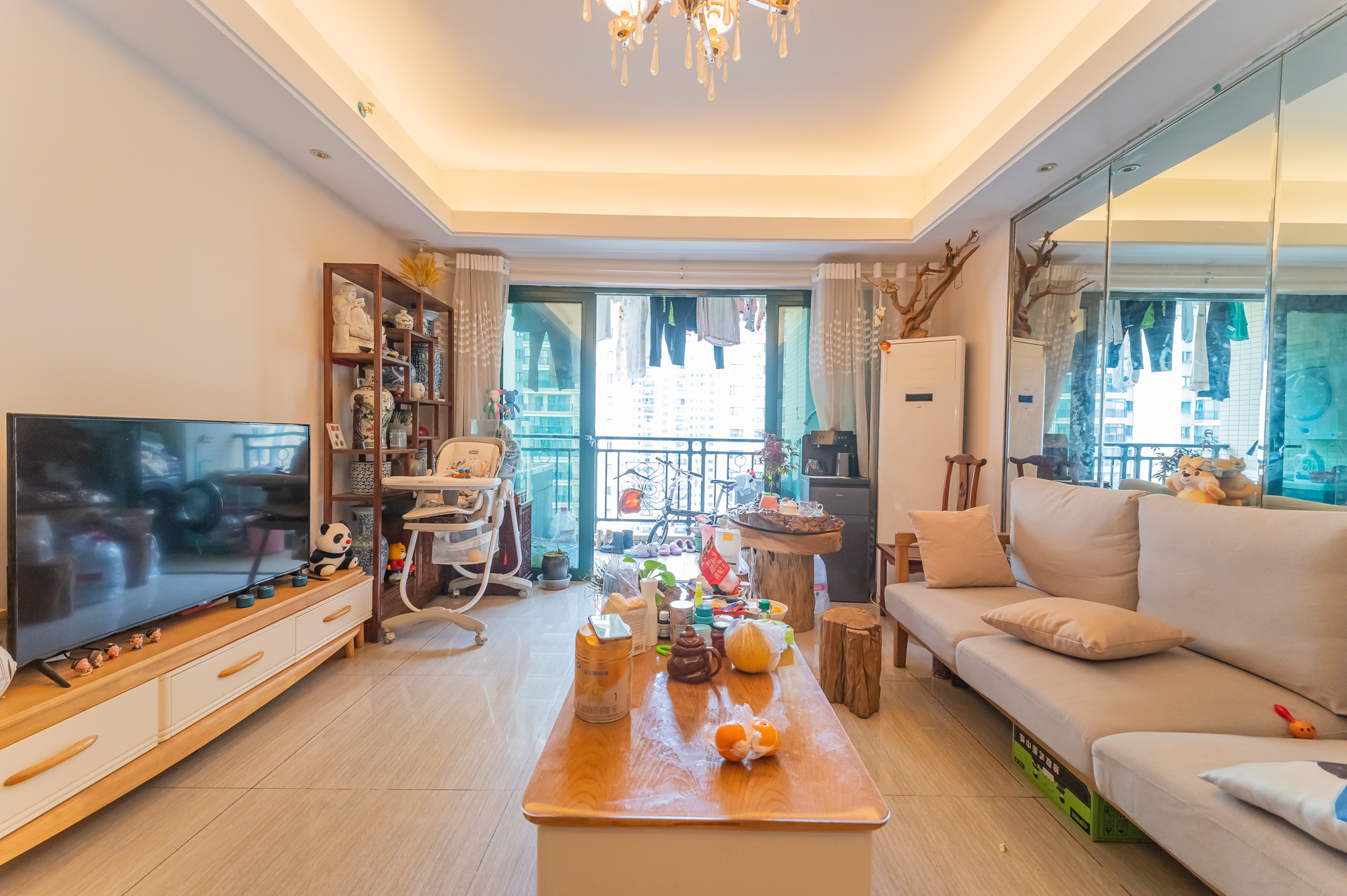 恒大翡翠华庭 2室2厅1卫 82.00万 恒大翡翠华庭 2室2厅1卫 82.00万客厅