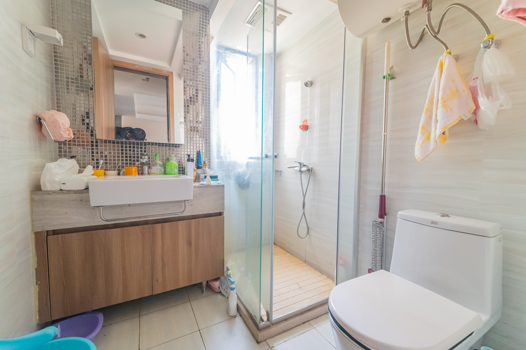 恒大翡翠华庭 2室2厅1卫 82.00万 恒大翡翠华庭 2室2厅1卫 82.00万卫生间