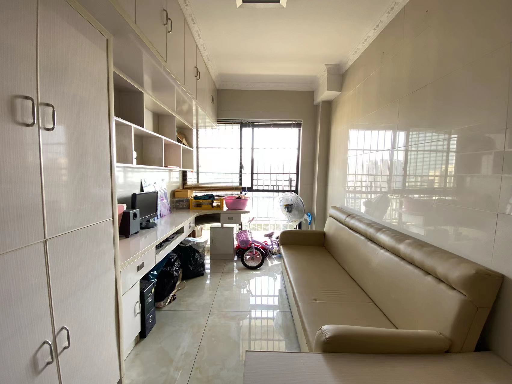 百江花园  3室2厅2卫   72.00万 百江花园  3室2厅2卫   72.00万室内图