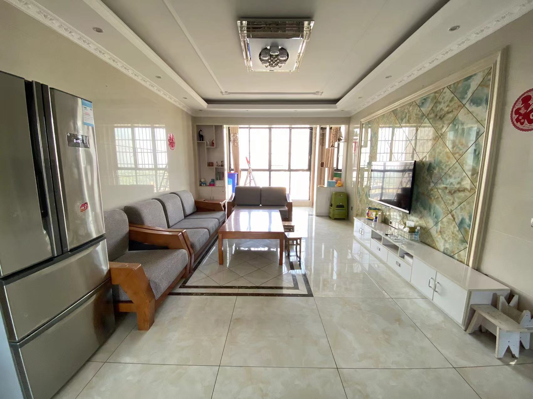 百江花园  3室2厅2卫   72.00万 百江花园  3室2厅2卫   72.00万室内图