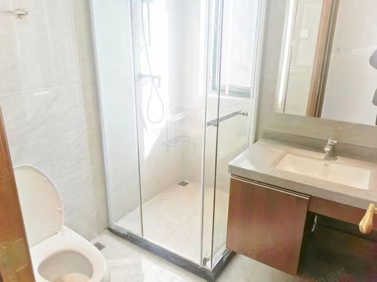 恒大绿洲  3室2厅2卫   1800.00元/月室内图