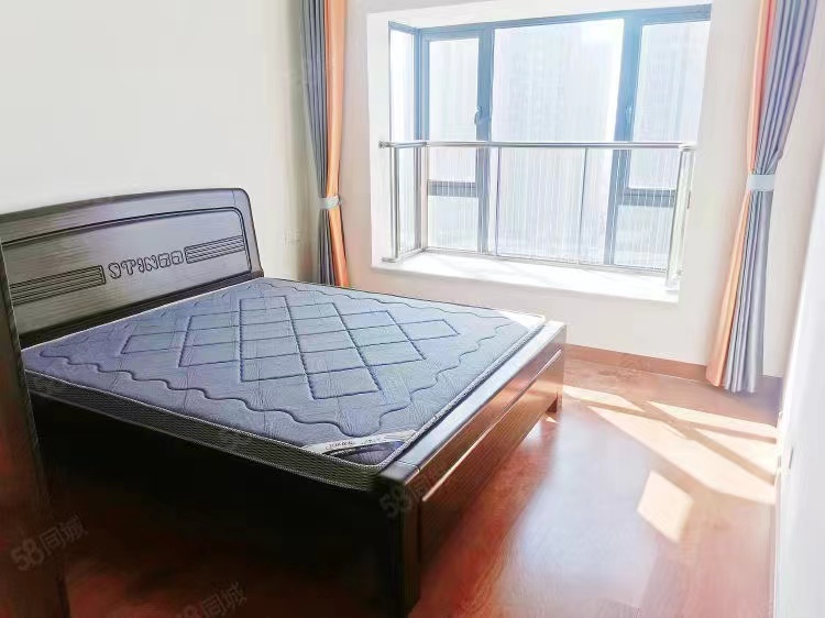 恒大绿洲  3室2厅2卫   1800.00元/月室内图