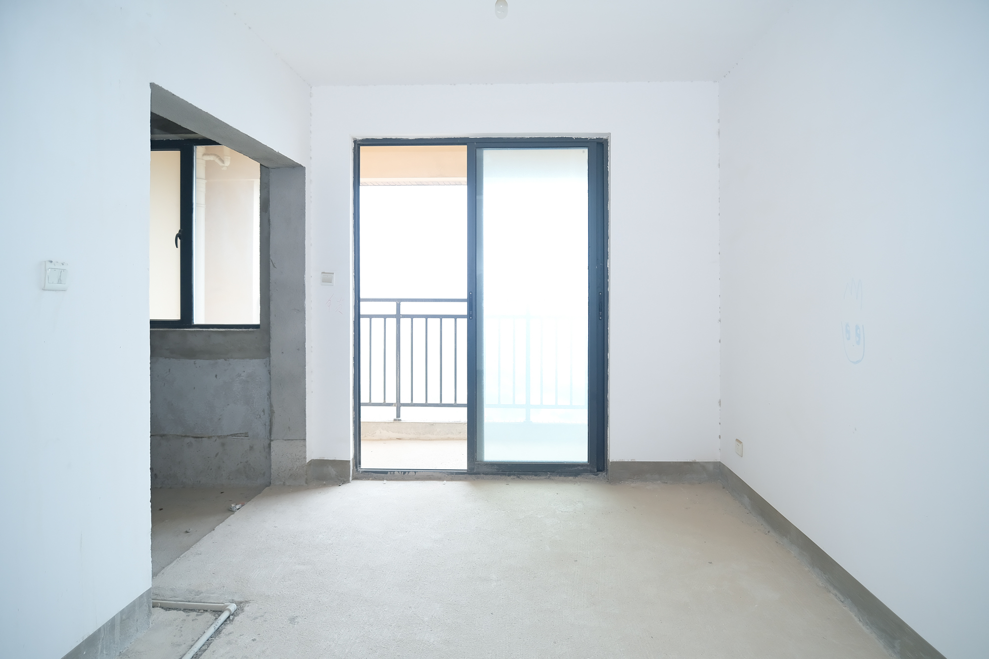 三一街区  3室2厅1卫   83.00万客厅