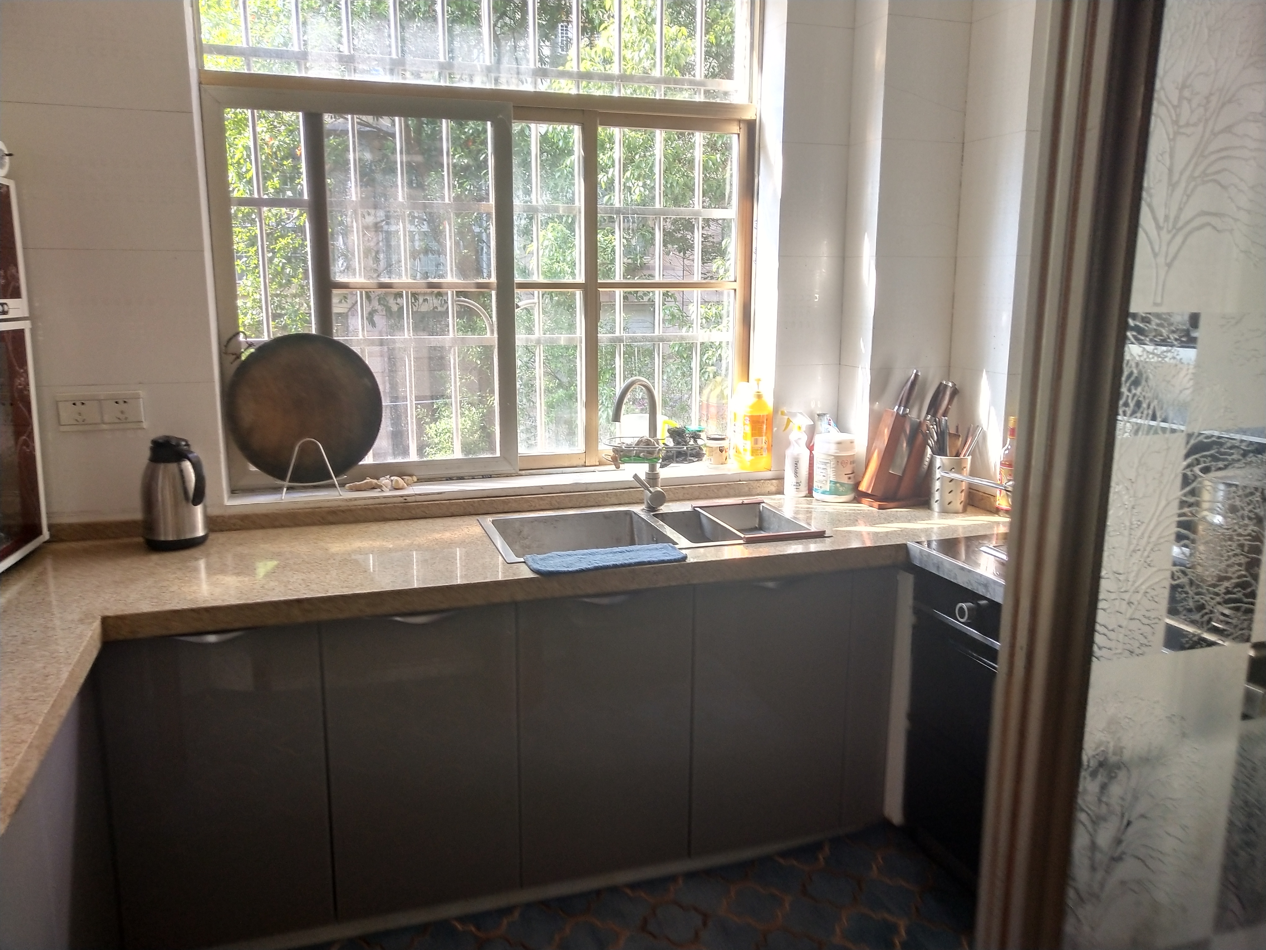 碧玉花园  3室2厅2卫   55.00万 碧玉花园  3室2厅2卫   55.00万室内图