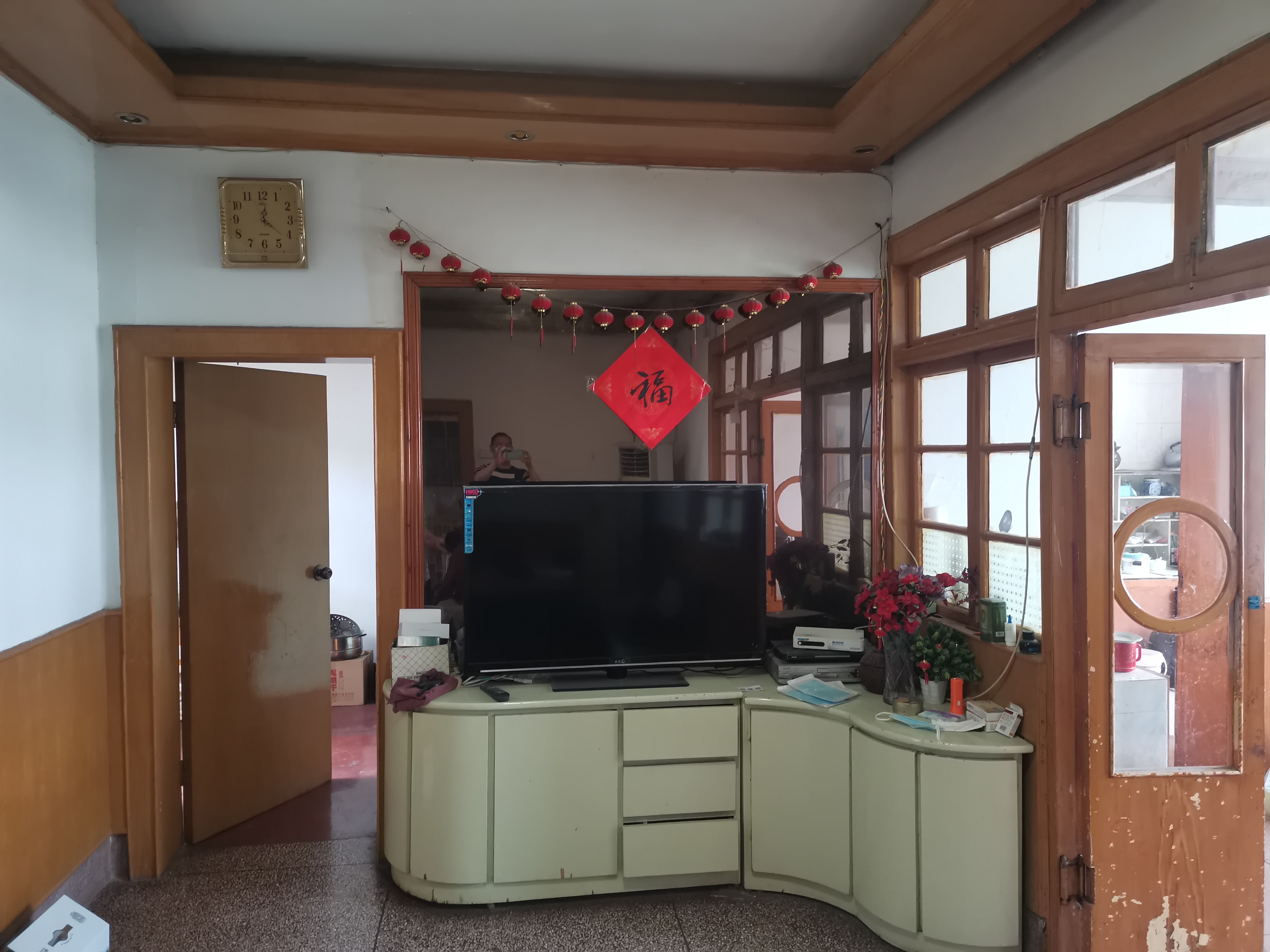 市人大政协机关大院住宅区（老市委）  3室1厅1卫   60.00万客厅