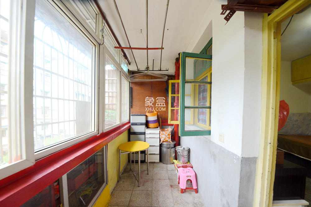 茶園坡社區(qū)(原王家沖社區(qū))  2室1廳1衛(wèi)   45.00萬