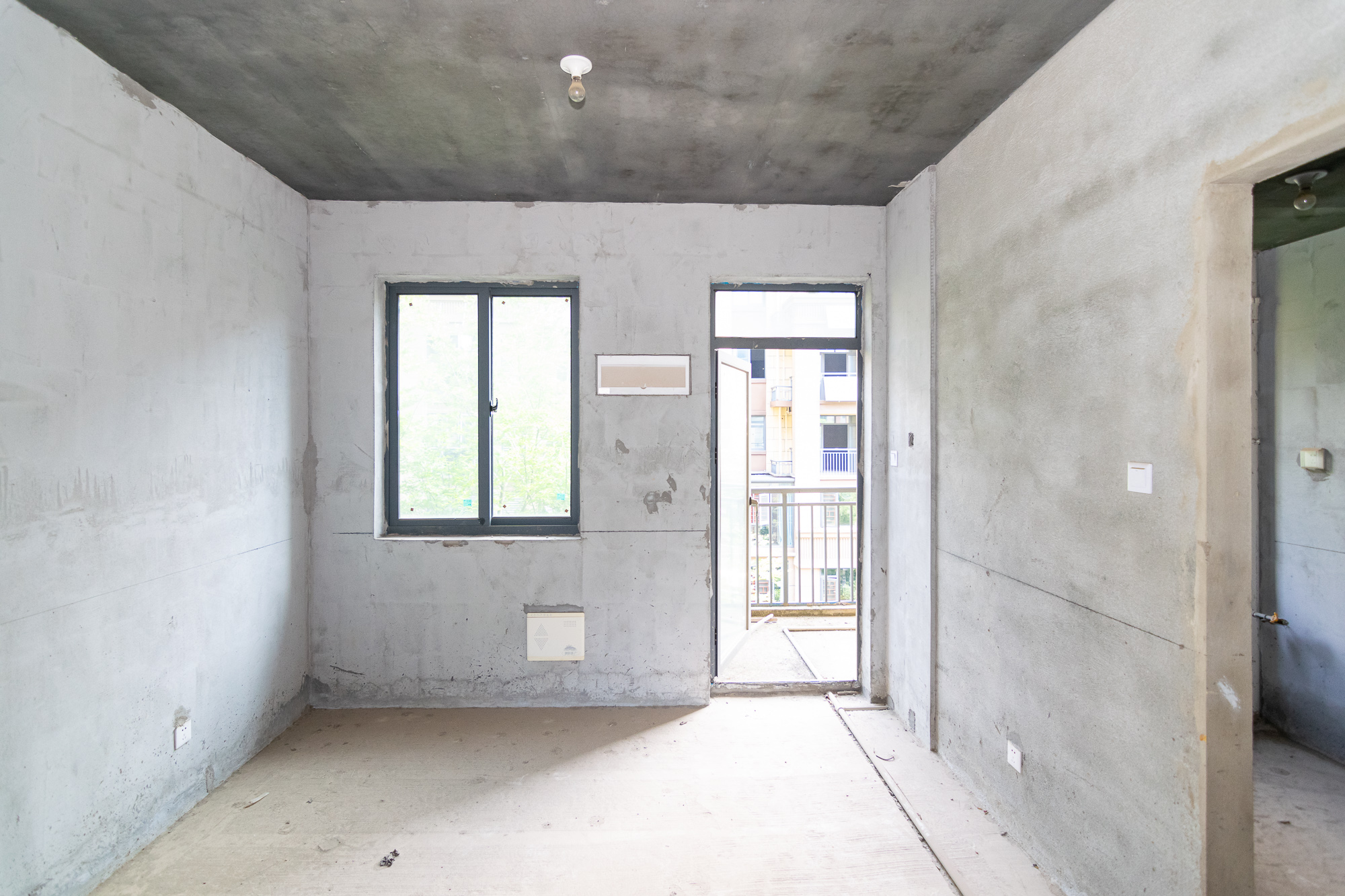 澳海澜庭 5室2厅2卫 125.00万 澳海澜庭 5室2厅2卫 125.00万客厅