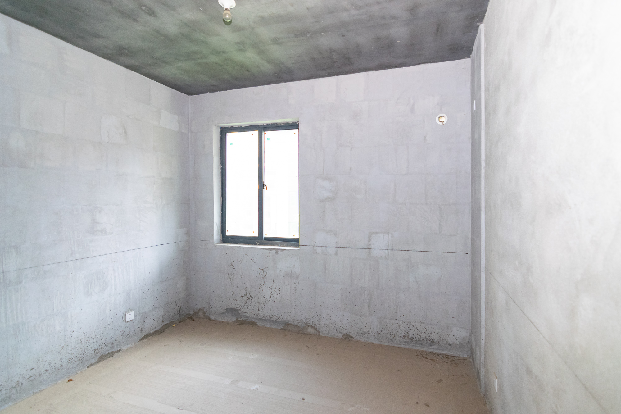 澳海澜庭 5室2厅2卫 125.00万 澳海澜庭 5室2厅2卫 125.00万卧室