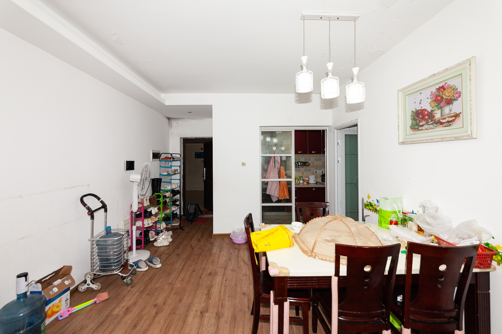 勤诚达新界 3室2厅1卫 92.40万 勤诚达新界 3室2厅1卫 92.40万客厅