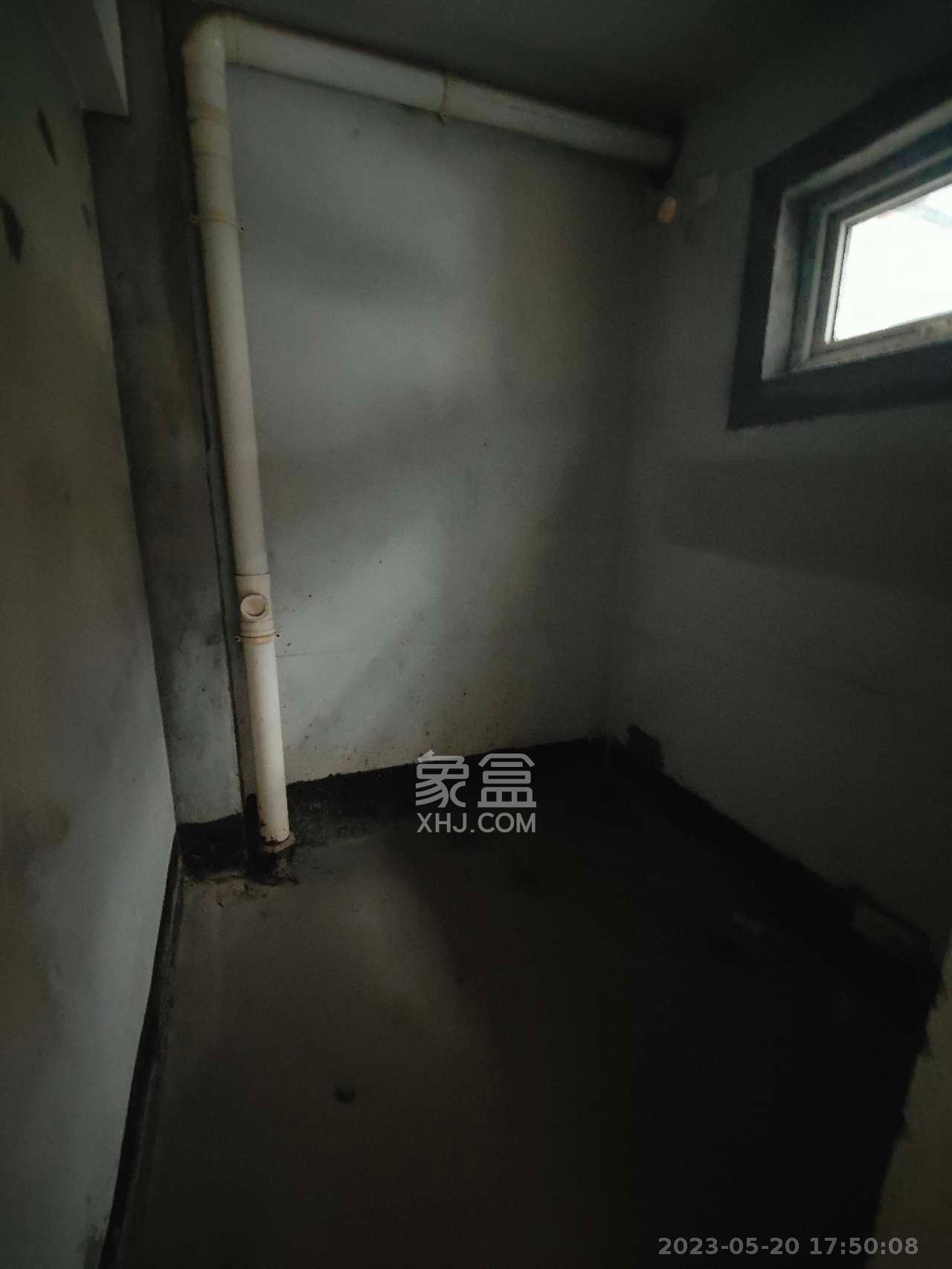 山水湾  5室2厅2卫   4500.00元/月室内图