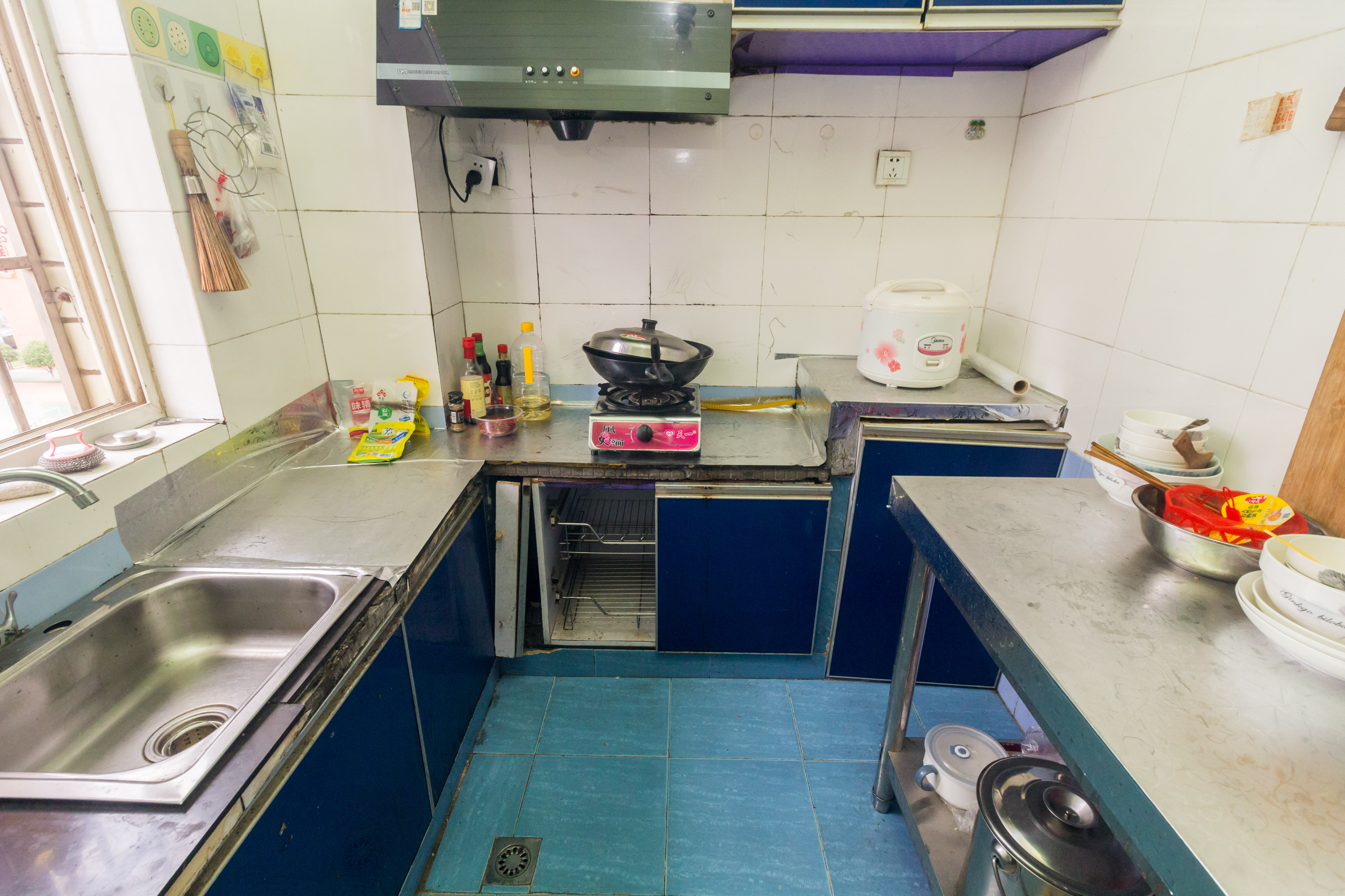 泉塘小区 1室1厅1卫 21.00万 泉塘小区 1室1厅1卫 21.00万厨房