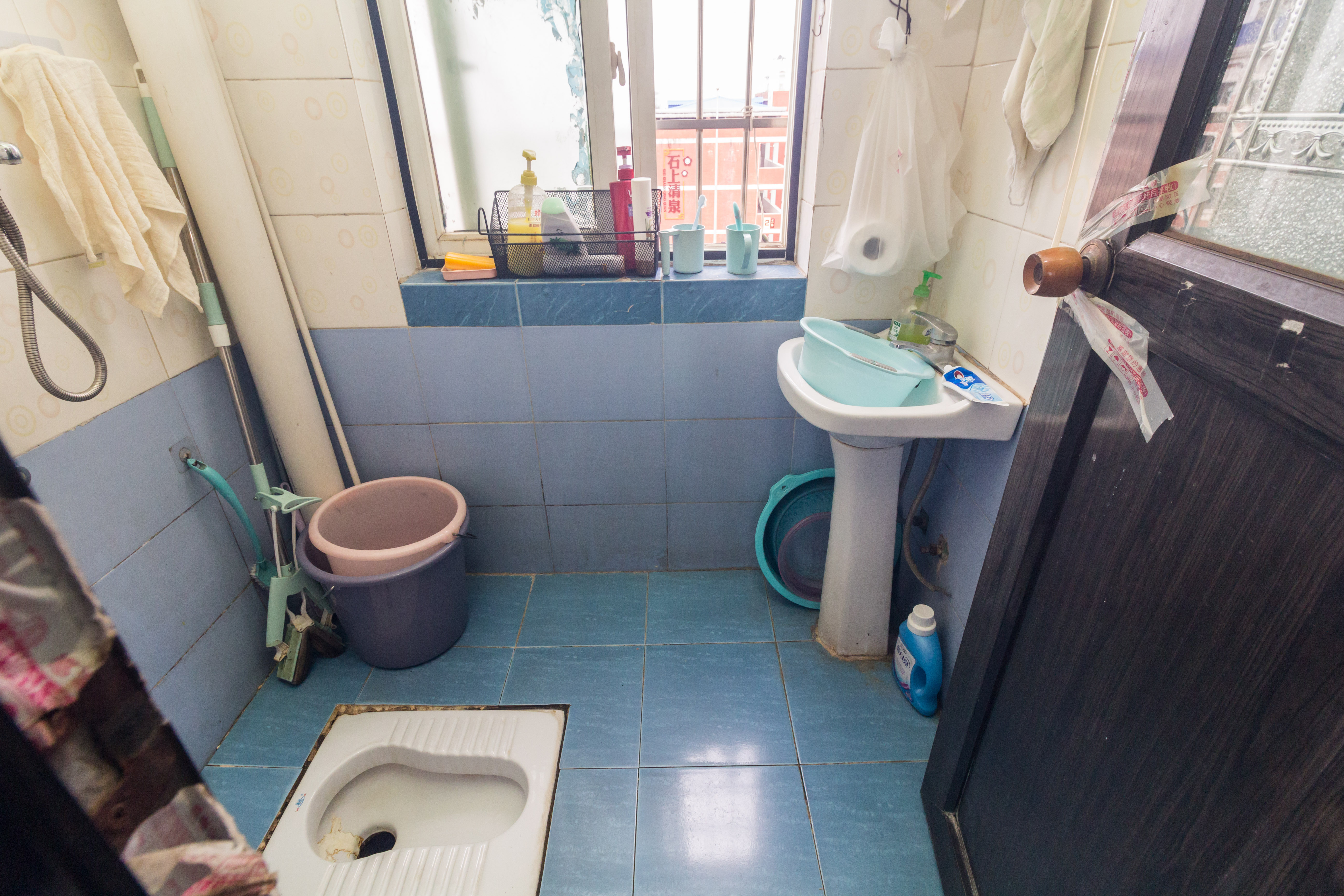 泉塘小区 1室1厅1卫 21.00万 泉塘小区 1室1厅1卫 21.00万卫生间