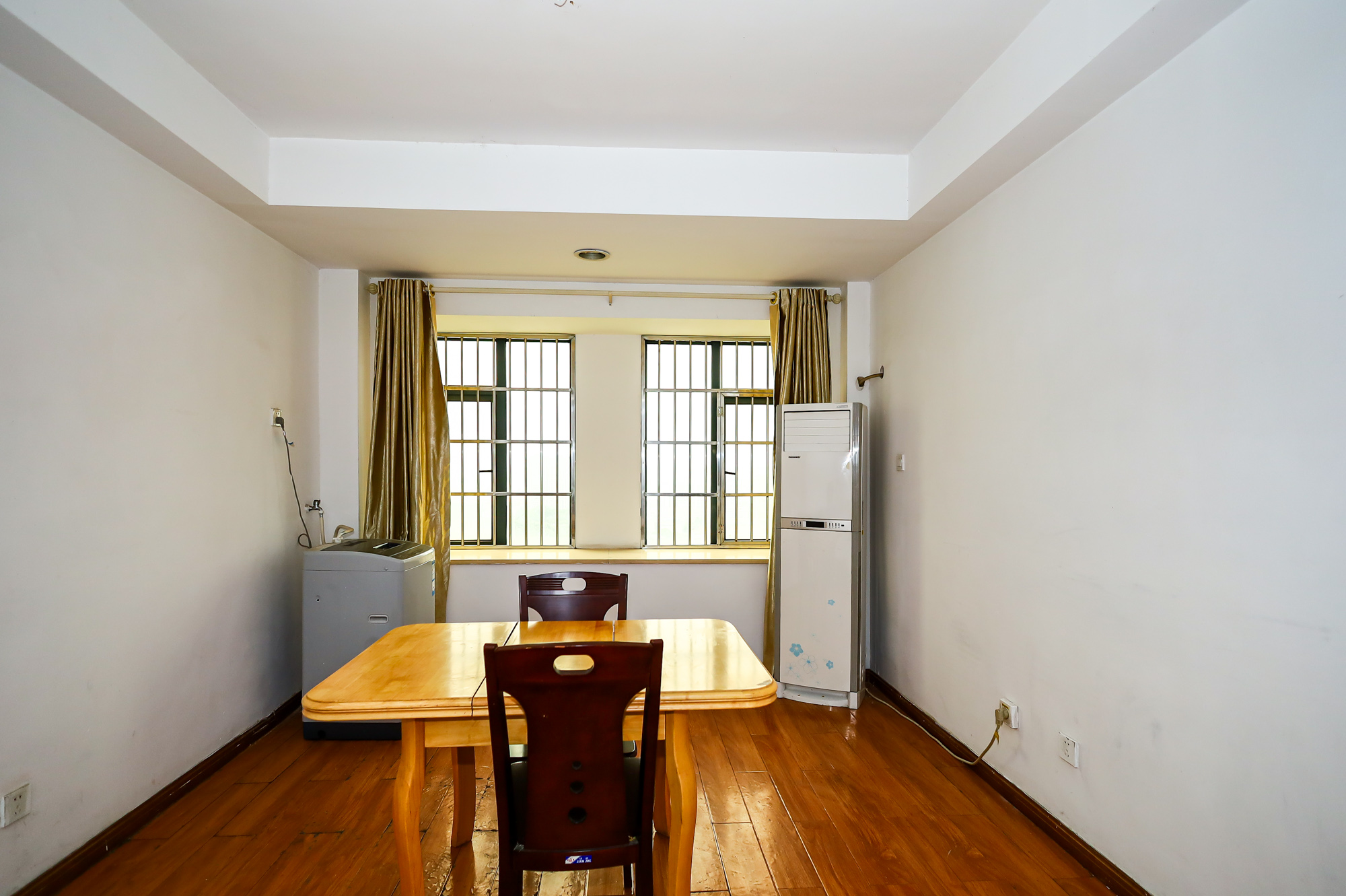 爱都（IDO）  2室2厅1卫   56.00万客厅