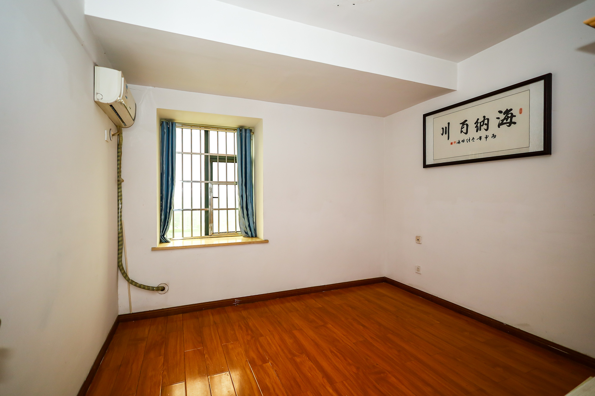 爱都（IDO）  2室2厅1卫   56.00万卧室