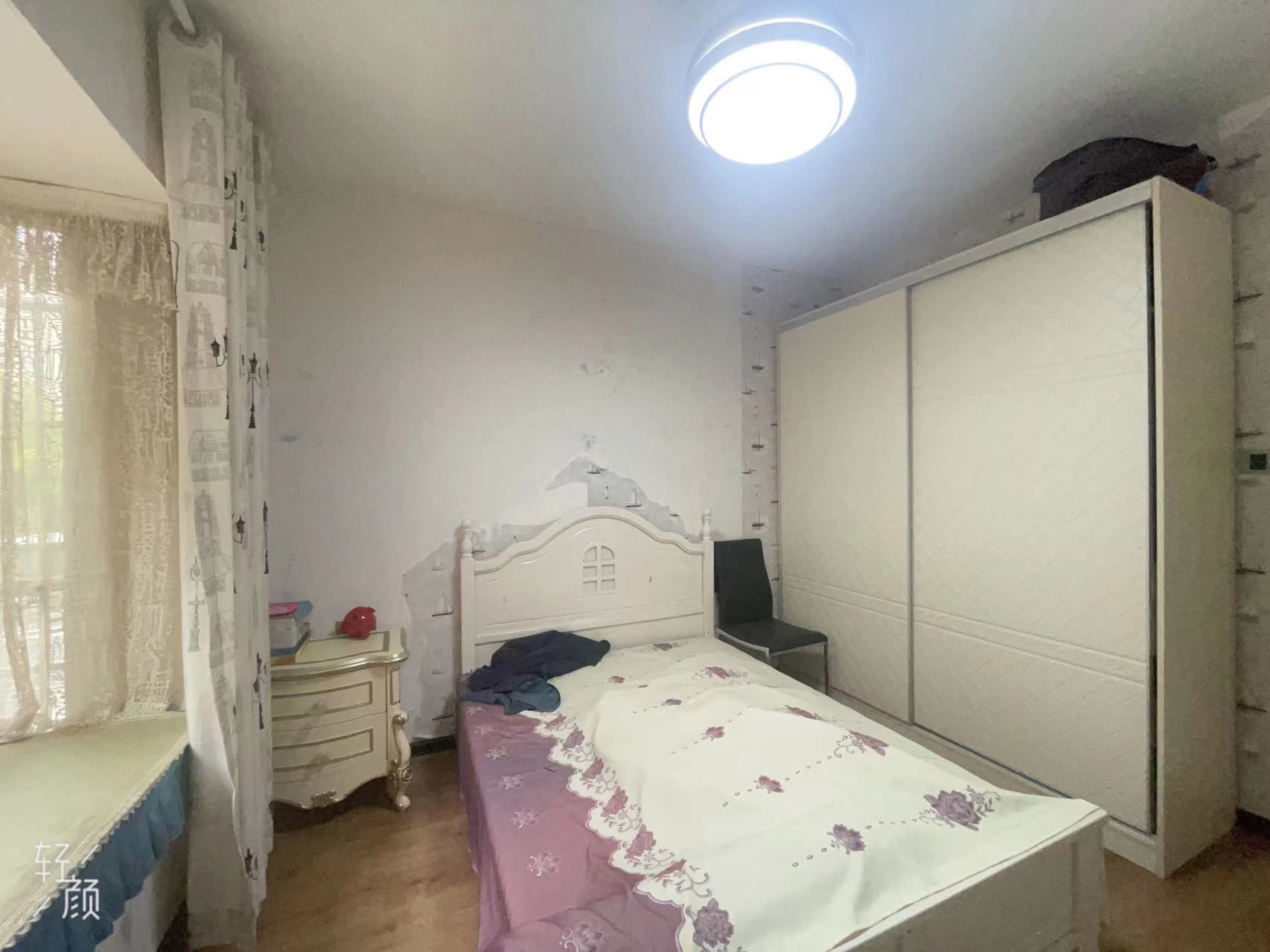 东湖小区 3室2厅2卫 49.80万 东湖小区 3室2厅2卫 49.80万室内图