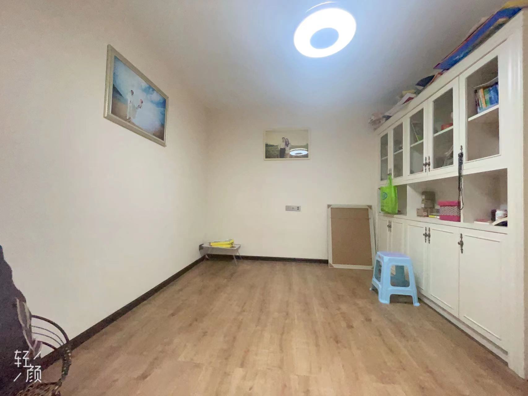 东湖小区 3室2厅2卫 49.80万 东湖小区 3室2厅2卫 49.80万室内图