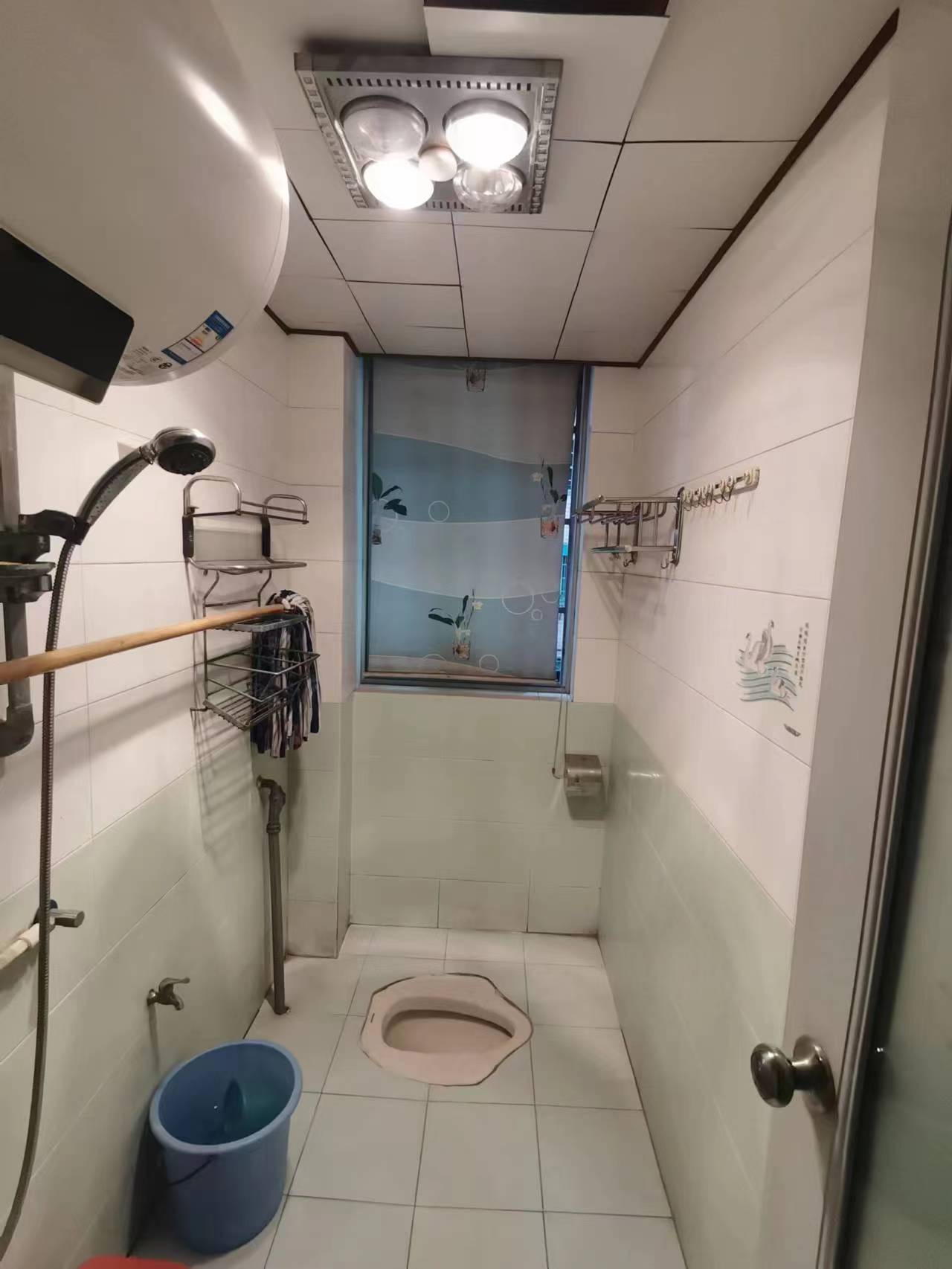 庆云山庄(里面有石塘冲)  4室2厅2卫   46.80万 庆云山庄(里面有石塘冲)  4室2厅2卫   46.80万室内图