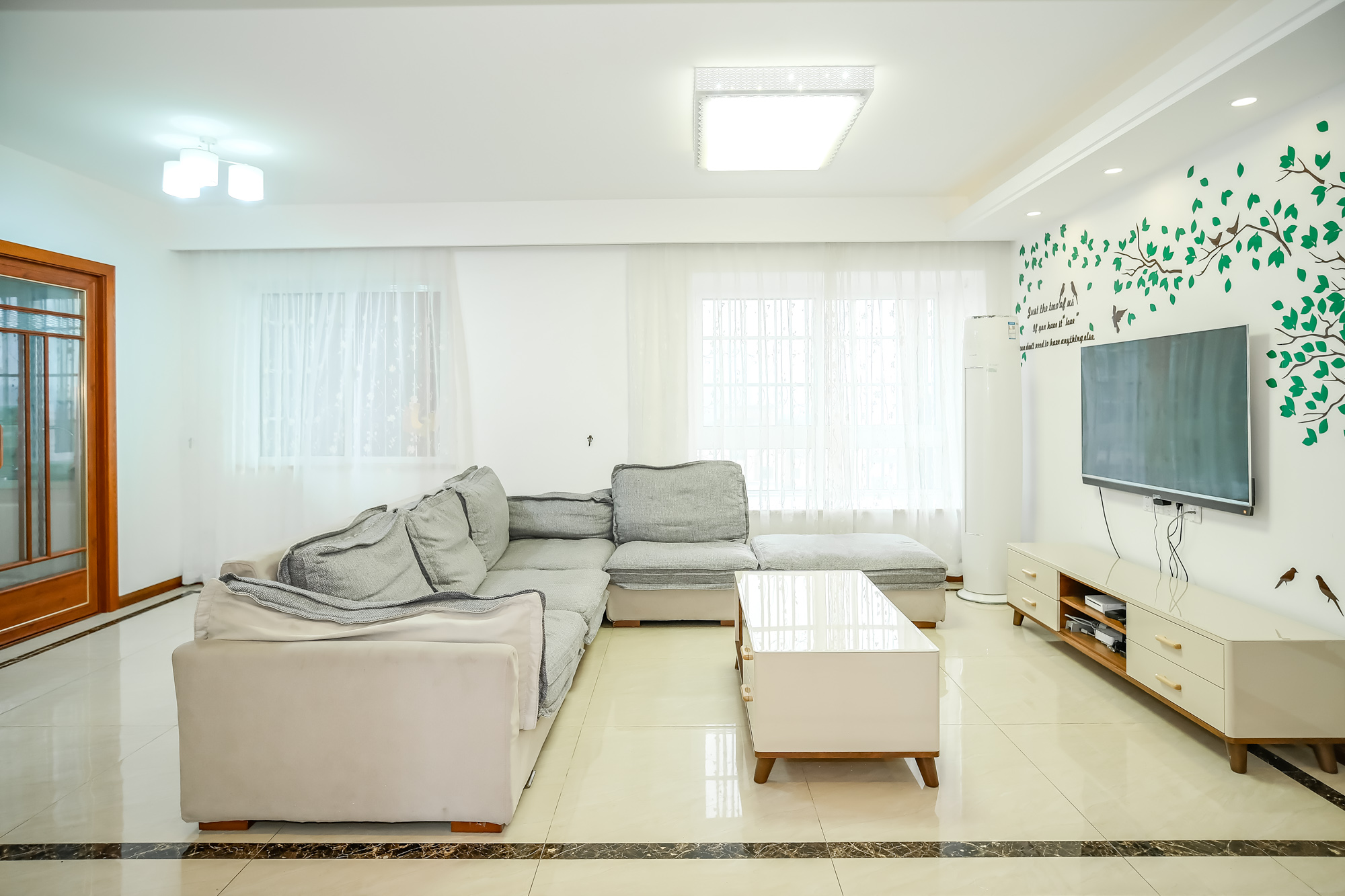 山水湾 4室2厅 105.60万