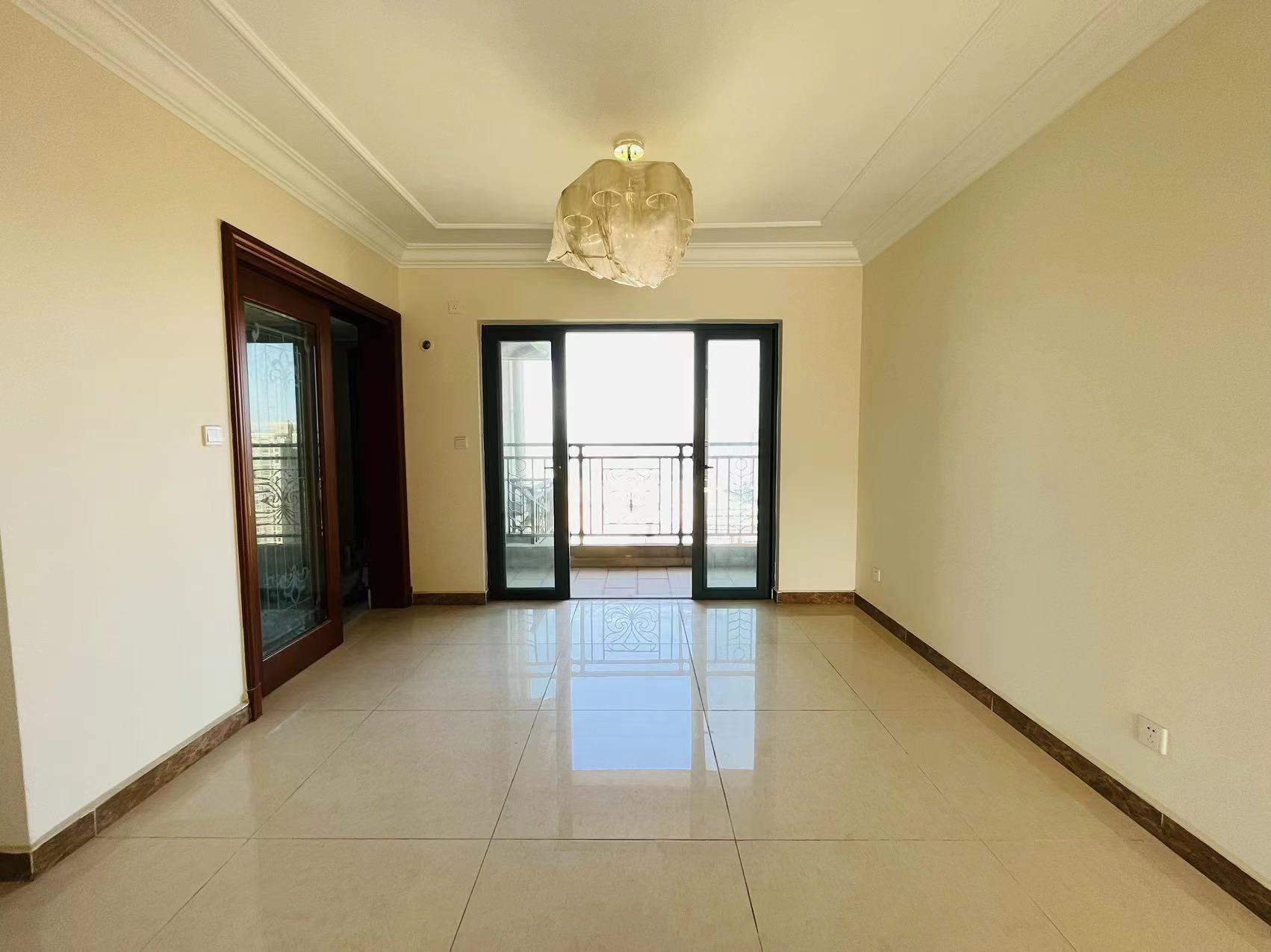 恒大华府 4室2厅2卫 140.0万 恒大华府 4室2厅2卫 140.0万室内图