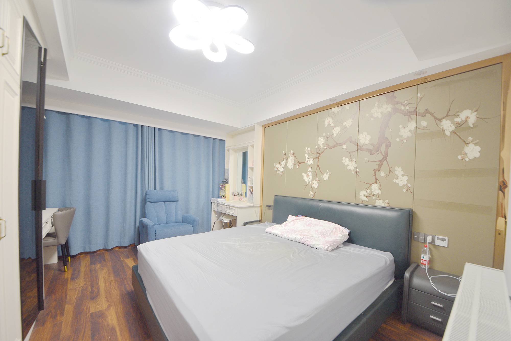 万博汇  4室2厅1卫   406.00万其他