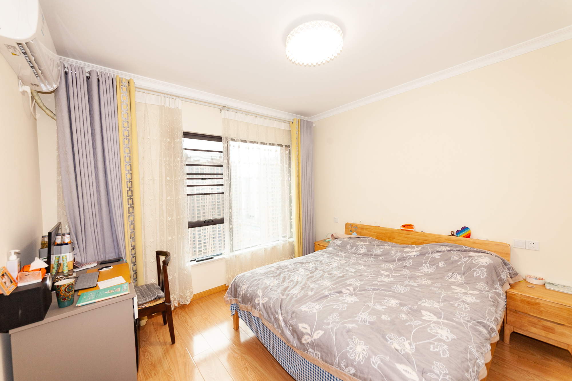 润和又一城 4室2厅2卫 98.0万 润和又一城 4室2厅2卫 98.0万卧室