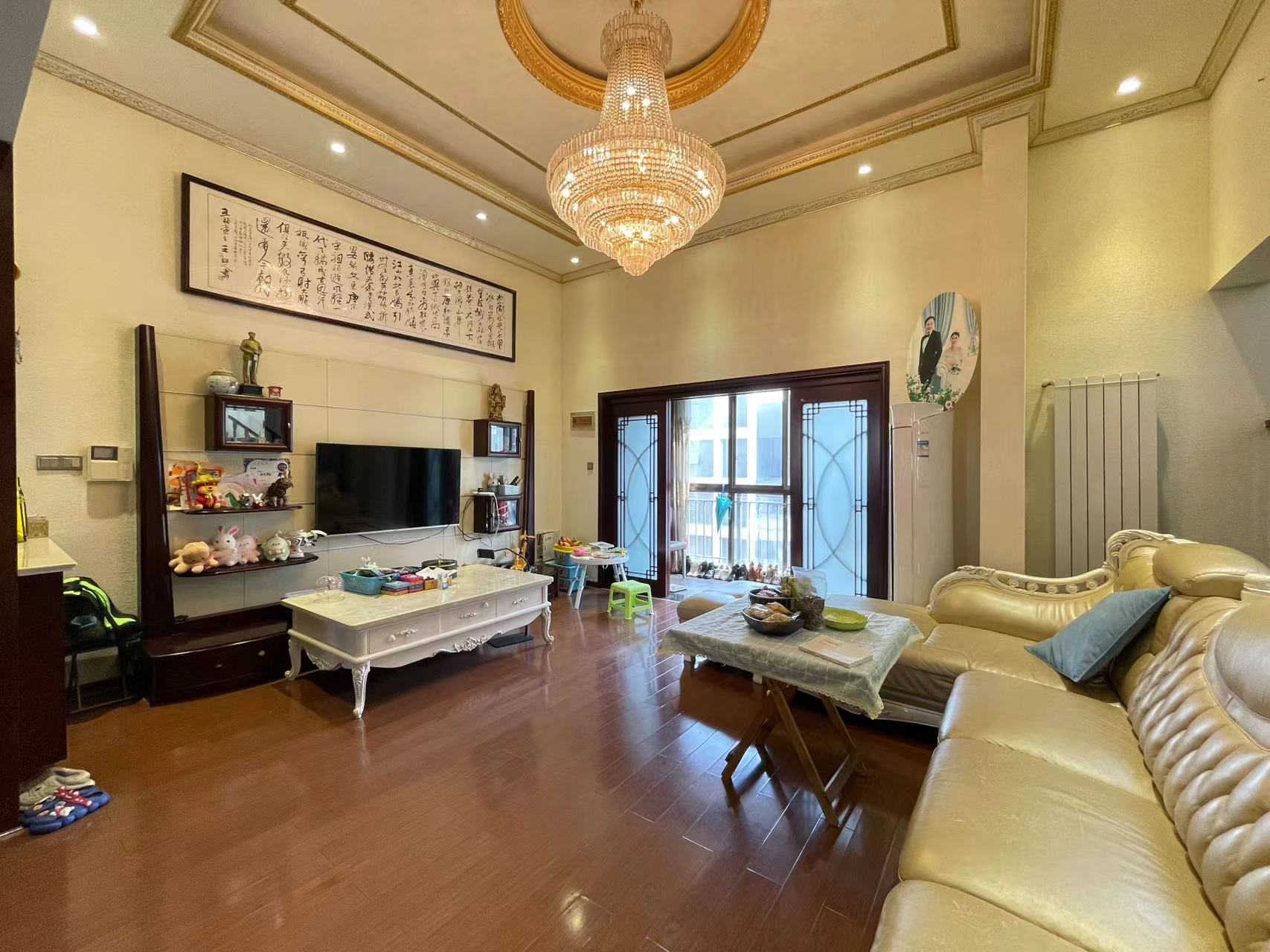 庐山恋 4室2厅3卫 106.8万 庐山恋 4室2厅3卫 106.8万室内图