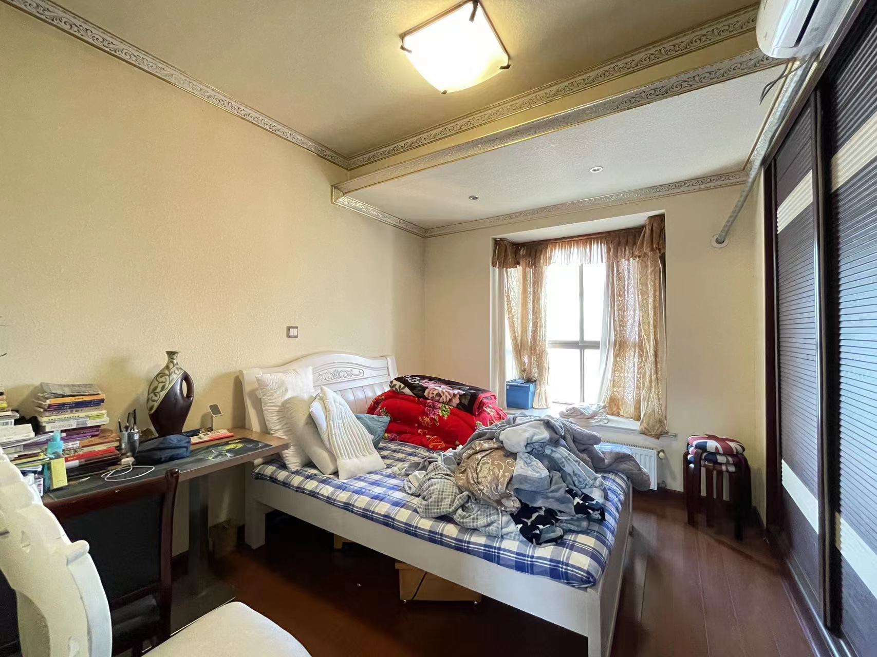 庐山恋 4室2厅3卫 106.8万 庐山恋 4室2厅3卫 106.8万室内图