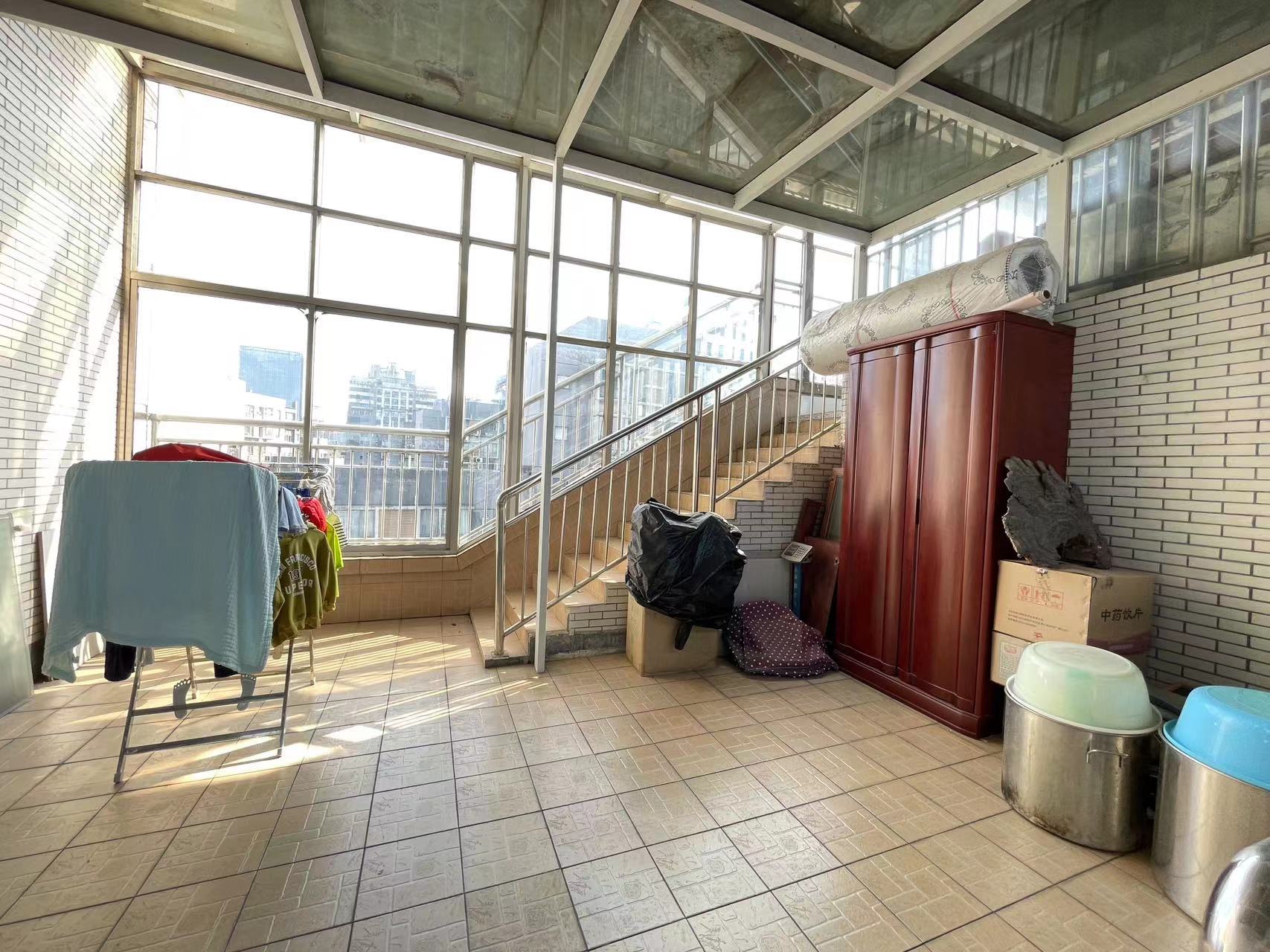 庐山恋 4室2厅3卫 106.8万 庐山恋 4室2厅3卫 106.8万室内图