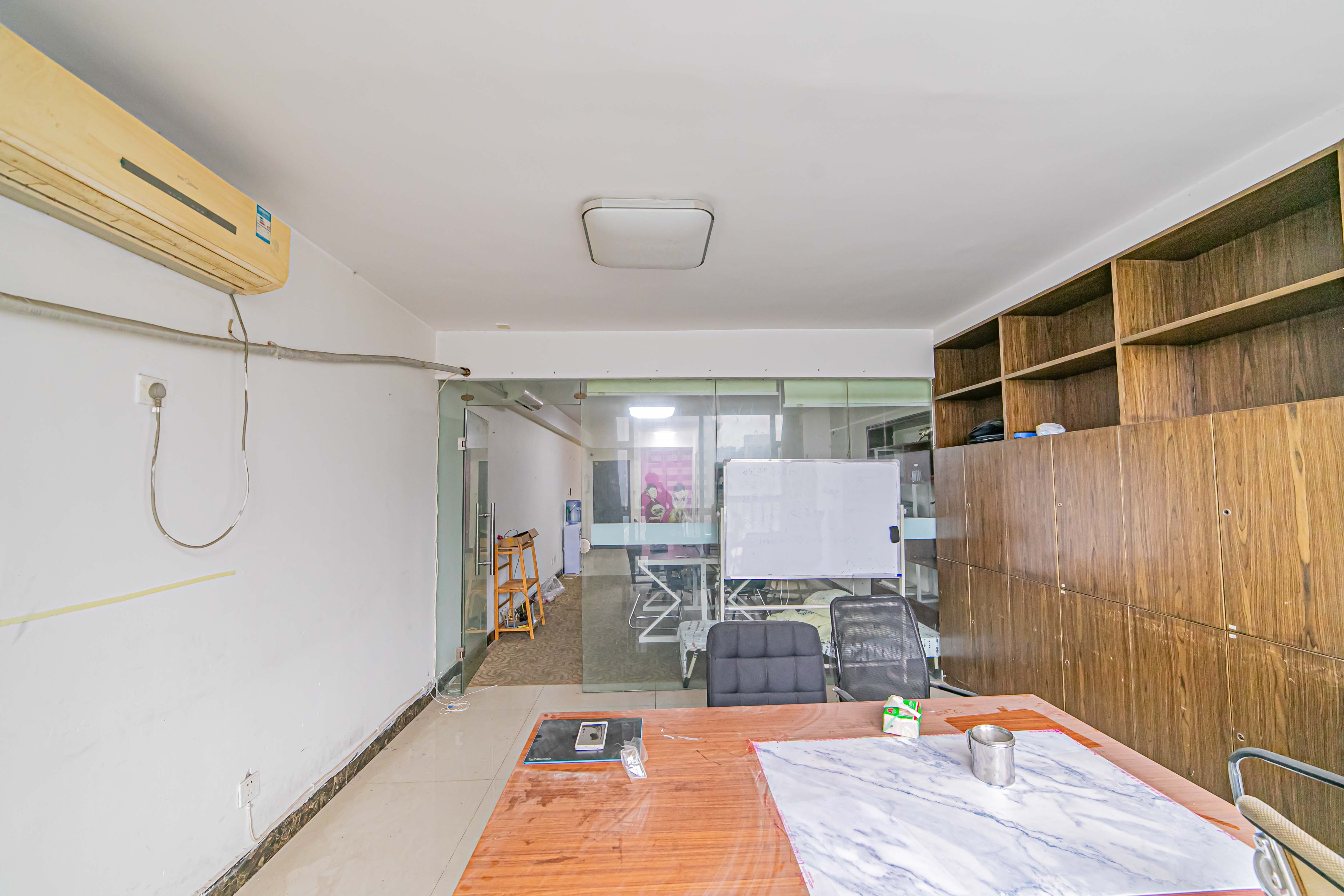 新时代广场  2室1厅1卫   49.90万