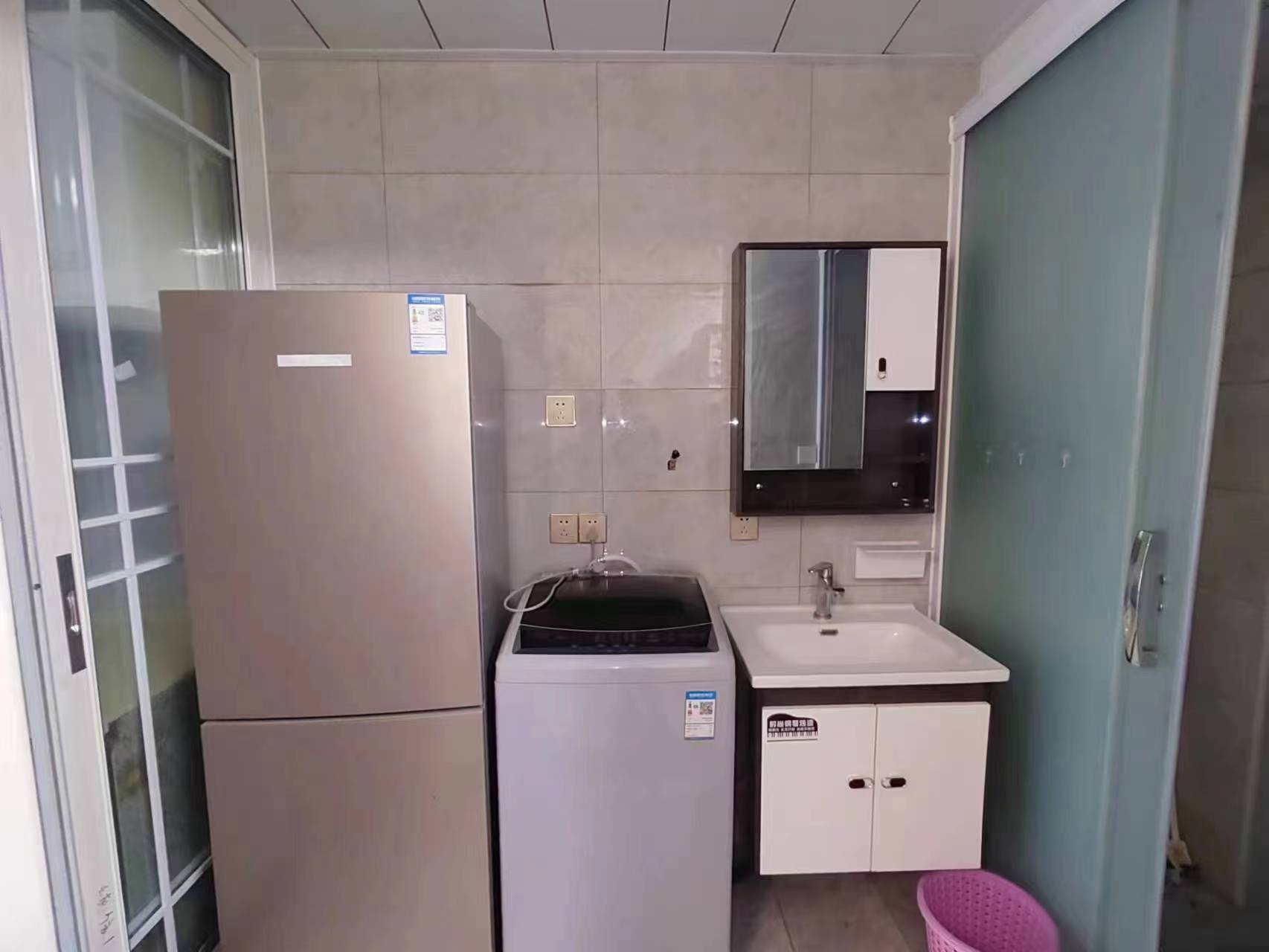 百弘学府城  1室1厅1卫   1200.00元/月室内图