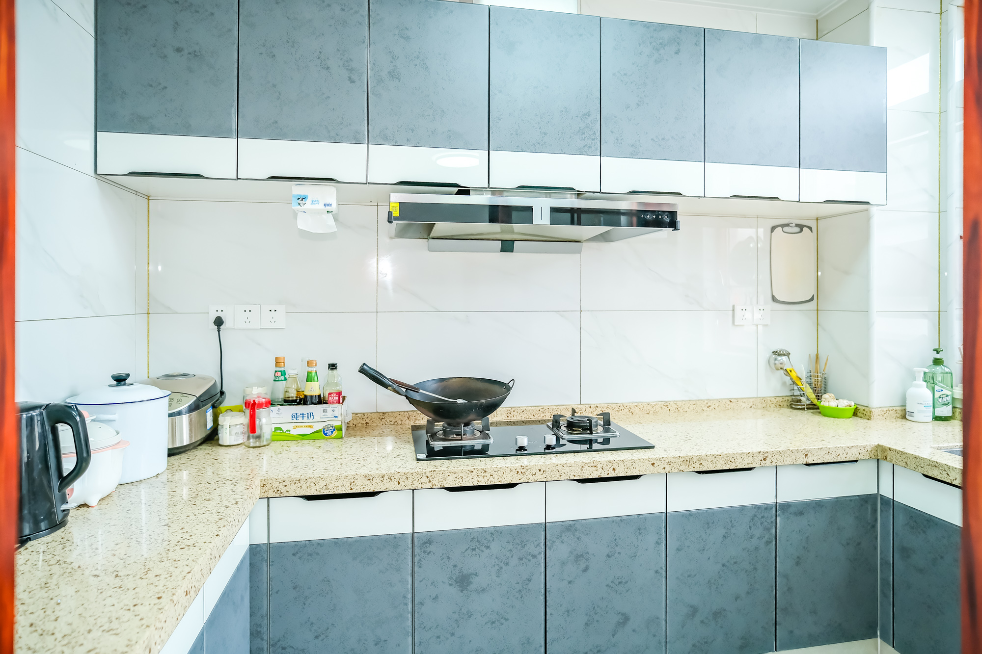 圆梦花园 3室2厅2卫 70.0万 圆梦花园 3室2厅2卫 70.0万厨房