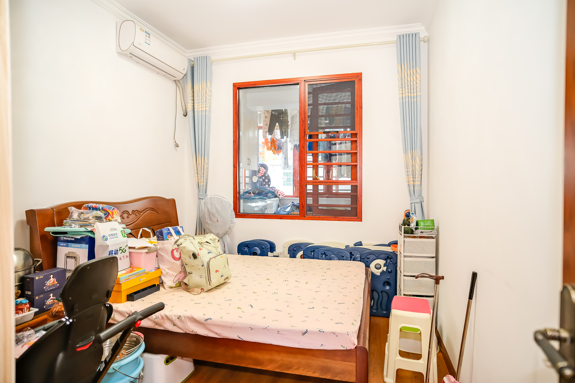 圆梦花园 3室2厅2卫 70.0万 圆梦花园 3室2厅2卫 70.0万卧室