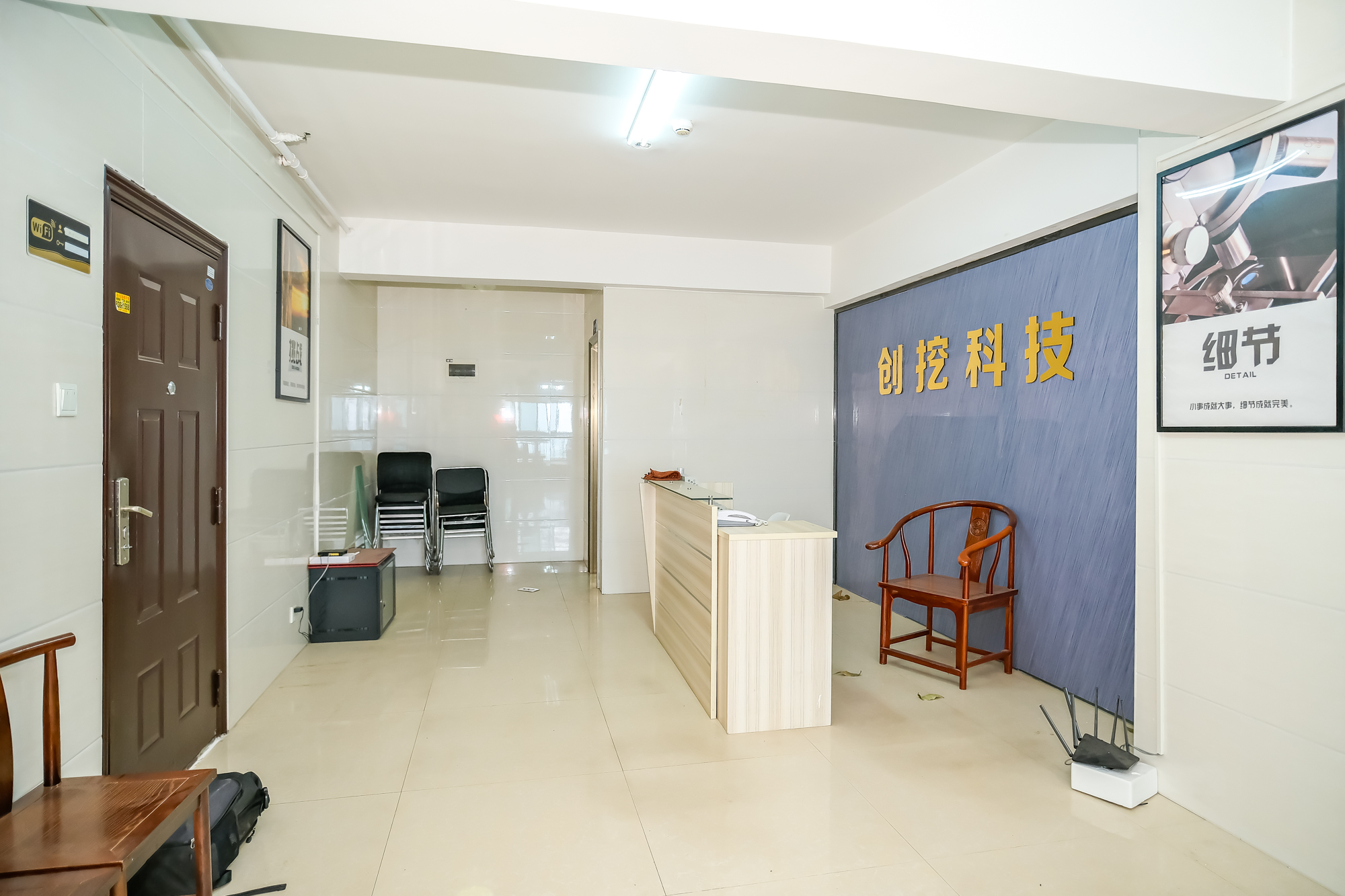 山水湾 5室2厅1卫 26.0万 山水湾 5室2厅1卫 26.0万客厅