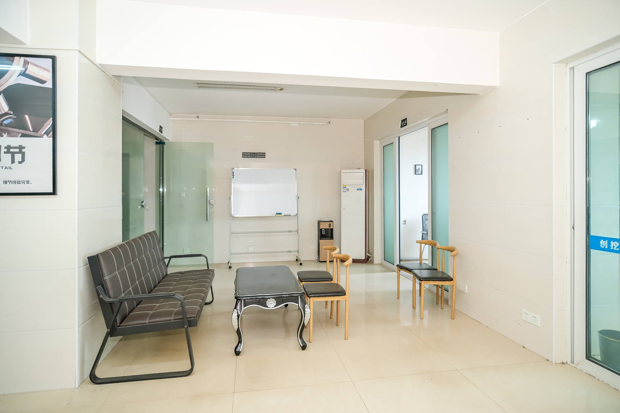 山水湾 5室2厅1卫 26.0万 山水湾 5室2厅1卫 26.0万客厅