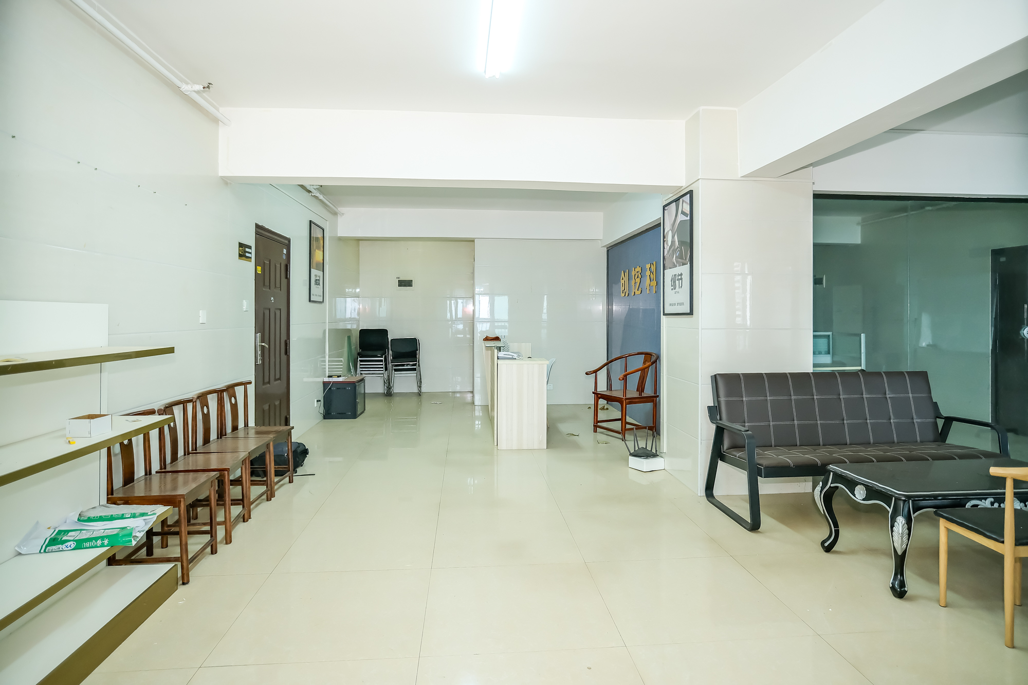 山水湾 5室2厅1卫 26.0万 山水湾 5室2厅1卫 26.0万客厅