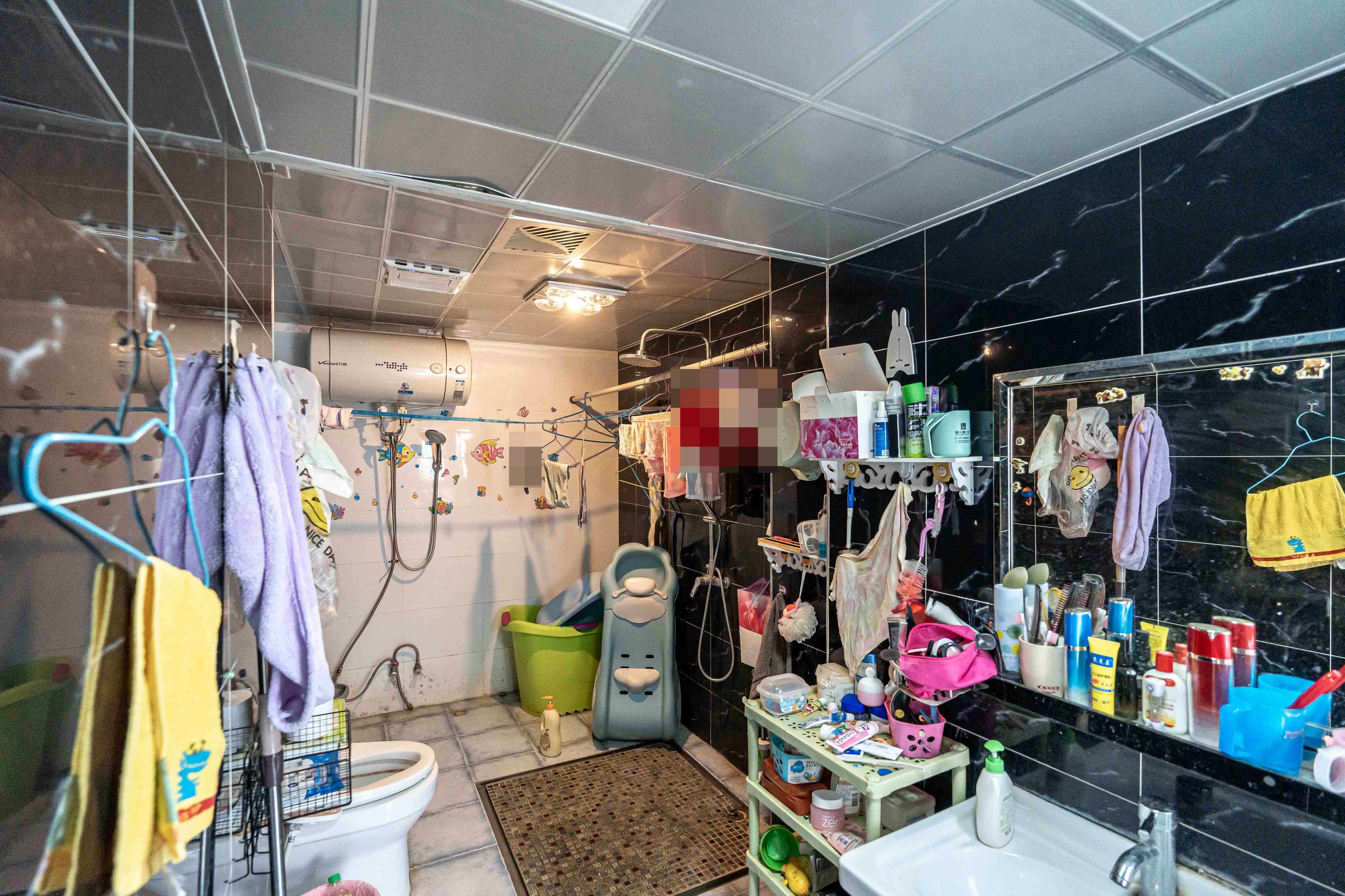 中城丽景香山园  3室2厅2卫   160.00万卫生间