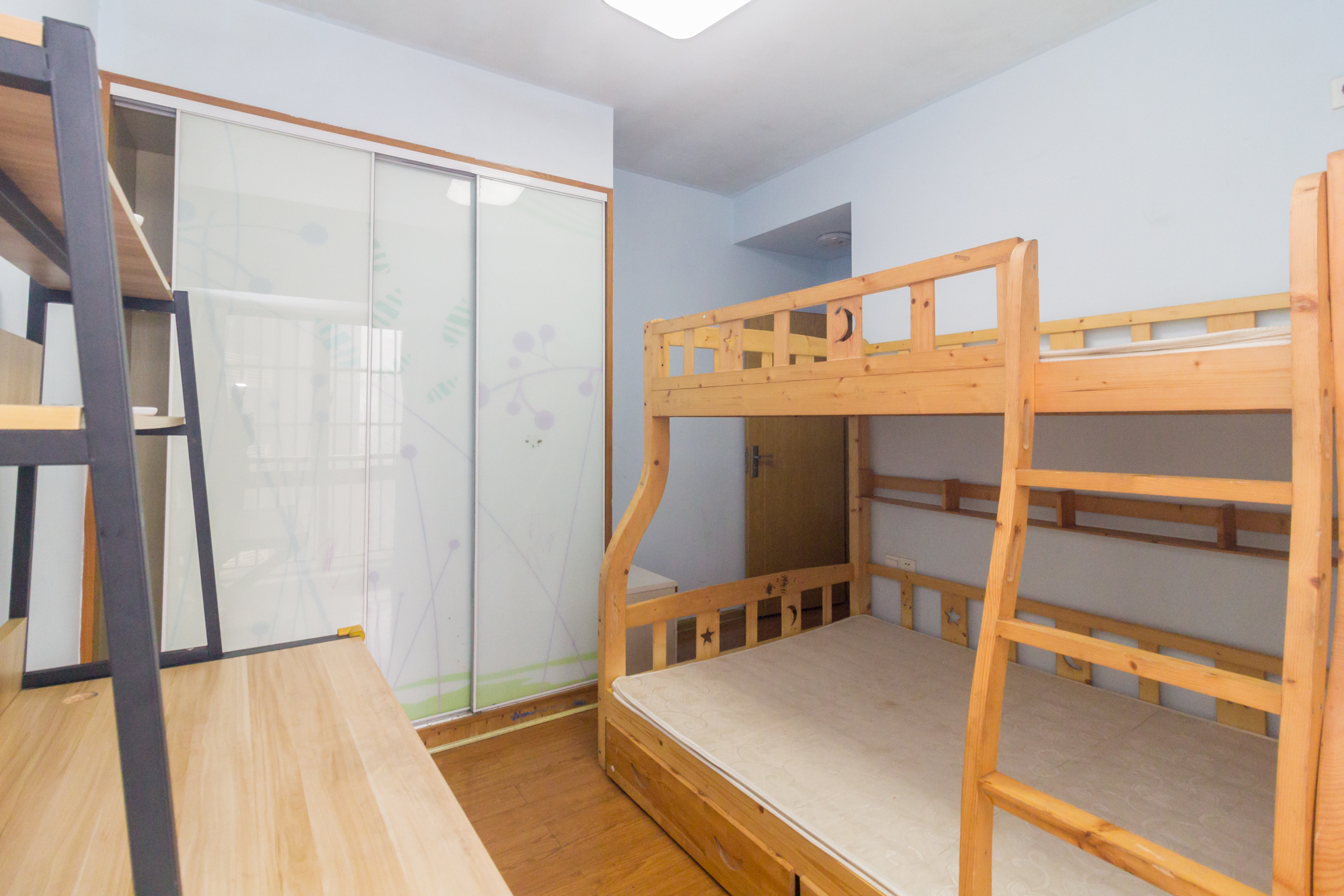 华天LOHO小镇  3室2厅2卫    66.2万 华天LOHO小镇  3室2厅2卫    66.2万卧室