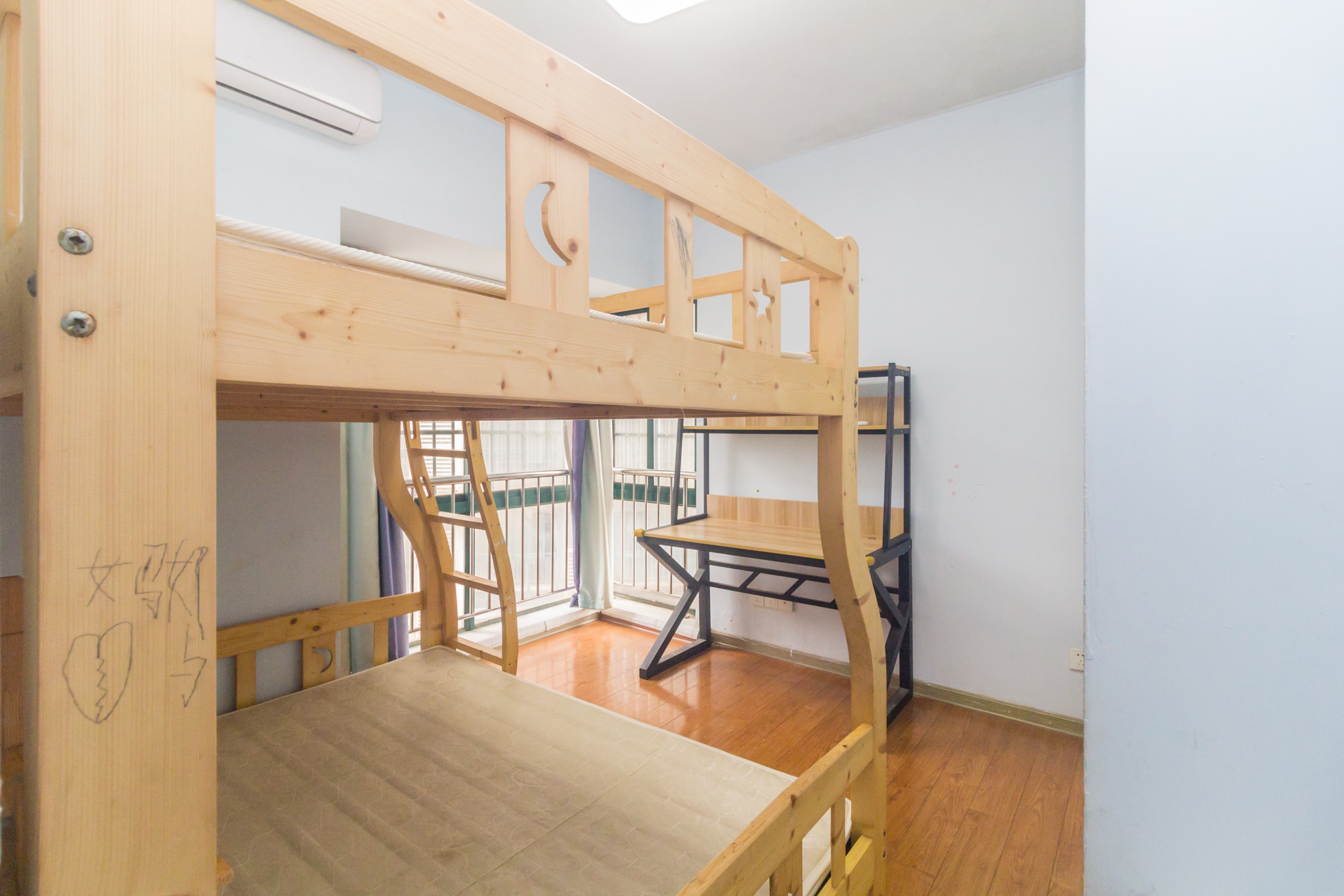 华天LOHO小镇  3室2厅2卫    66.2万 华天LOHO小镇  3室2厅2卫    66.2万卧室