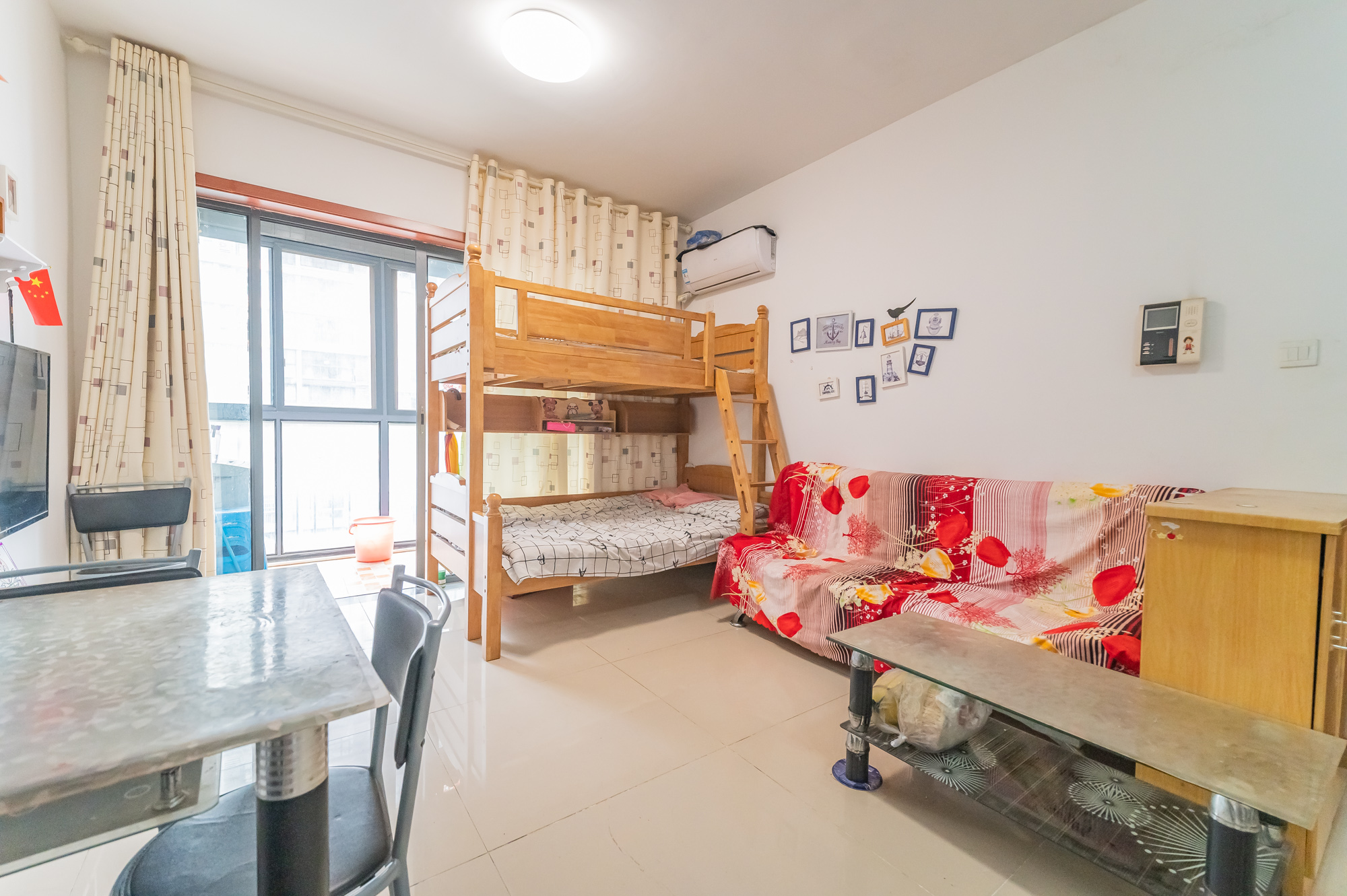 恒基凯旋门一二期 1室1厅1卫 49.8万 恒基凯旋门一二期 1室1厅1卫 49.8万客厅