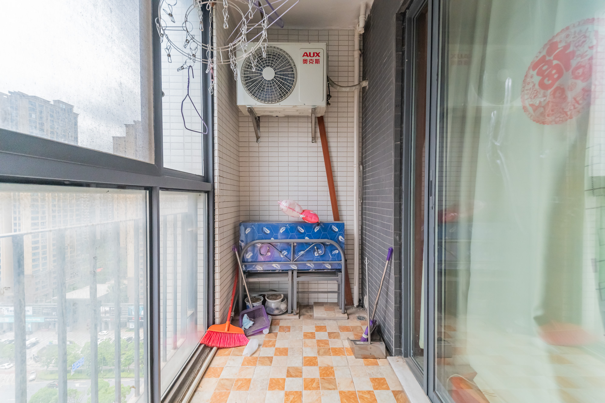 恒基凯旋门一二期 1室1厅1卫 49.8万 恒基凯旋门一二期 1室1厅1卫 49.8万阳台