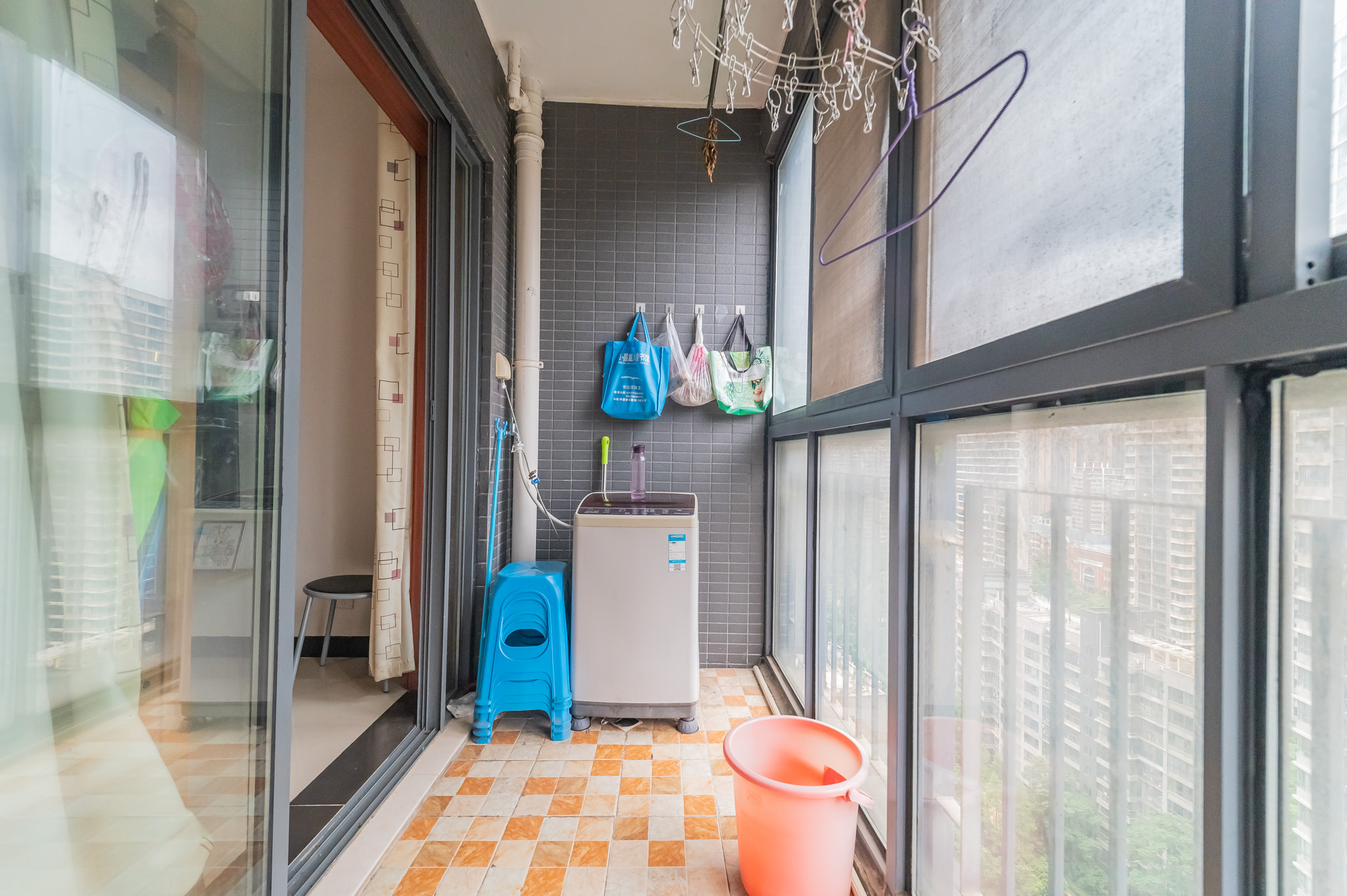 恒基凯旋门一二期 1室1厅1卫 49.8万 恒基凯旋门一二期 1室1厅1卫 49.8万阳台