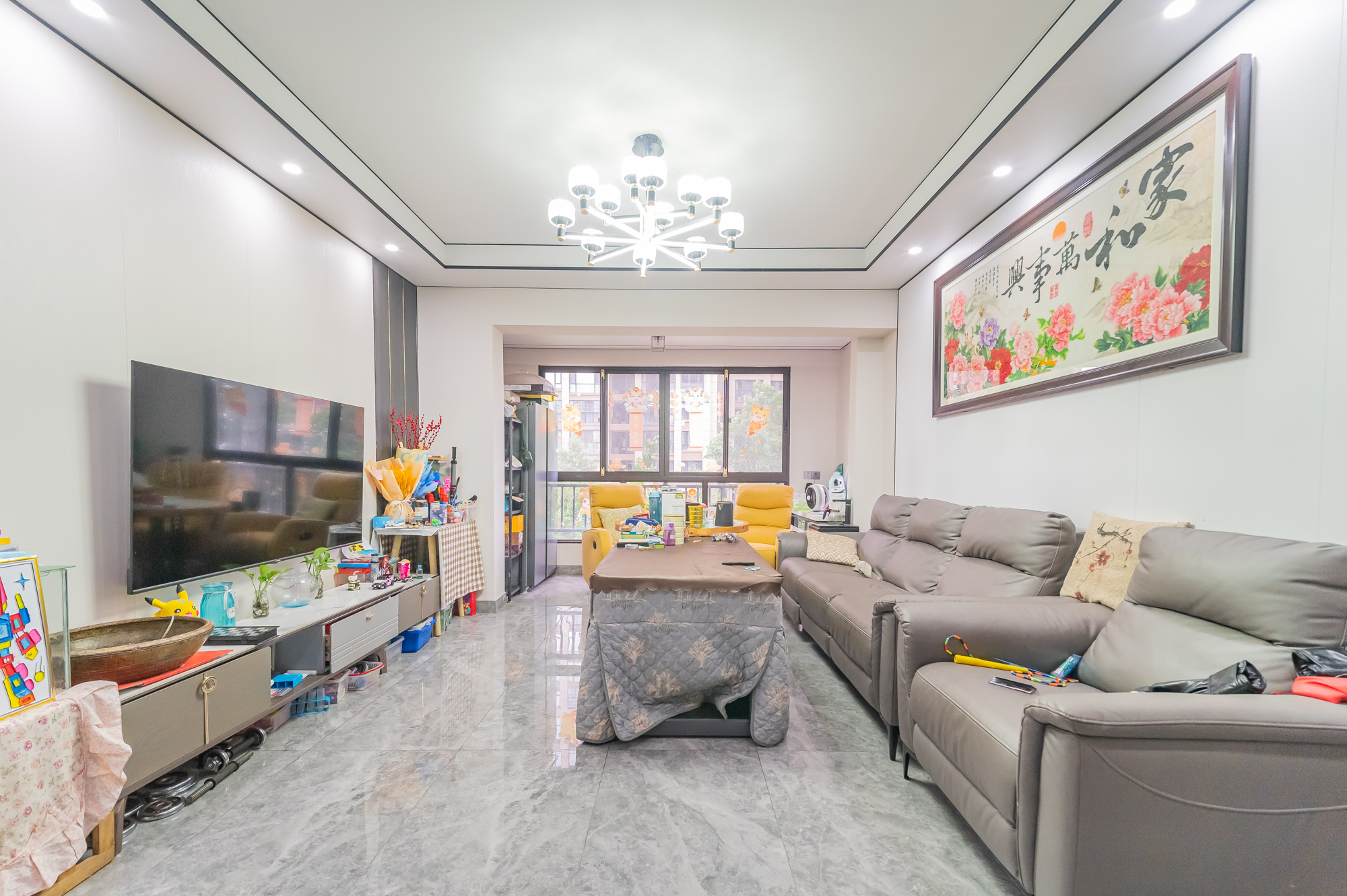 国泰九龙湾 4室2厅2卫 137.00万 国泰九龙湾 4室2厅2卫 137.00万客厅