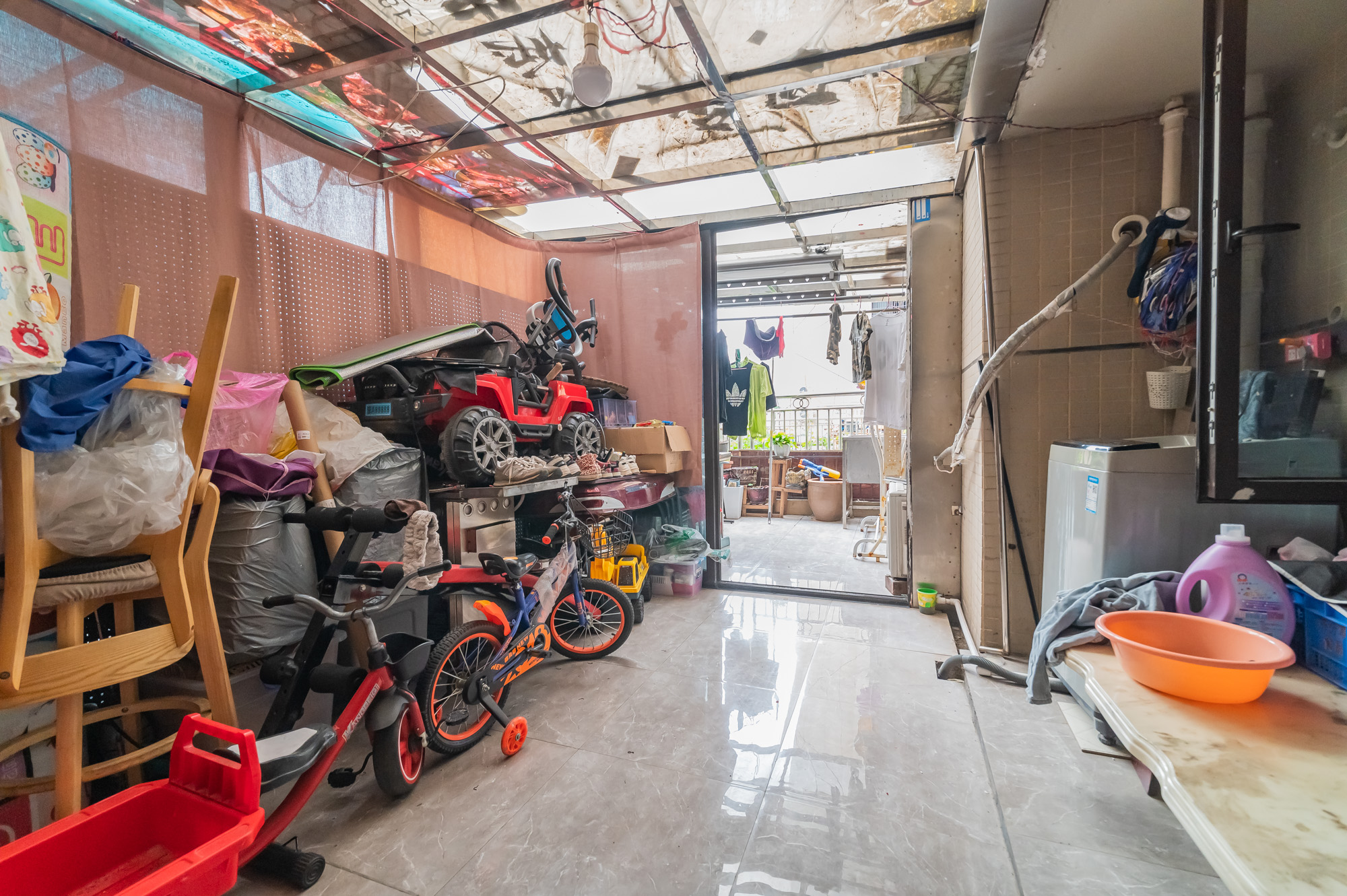 国泰九龙湾 4室2厅2卫 137.00万 国泰九龙湾 4室2厅2卫 137.00万阳台