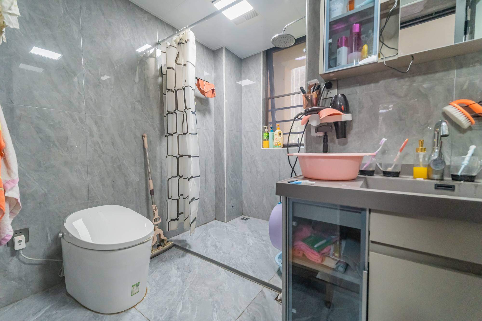 国泰九龙湾 4室2厅2卫 137.00万 国泰九龙湾 4室2厅2卫 137.00万卫生间