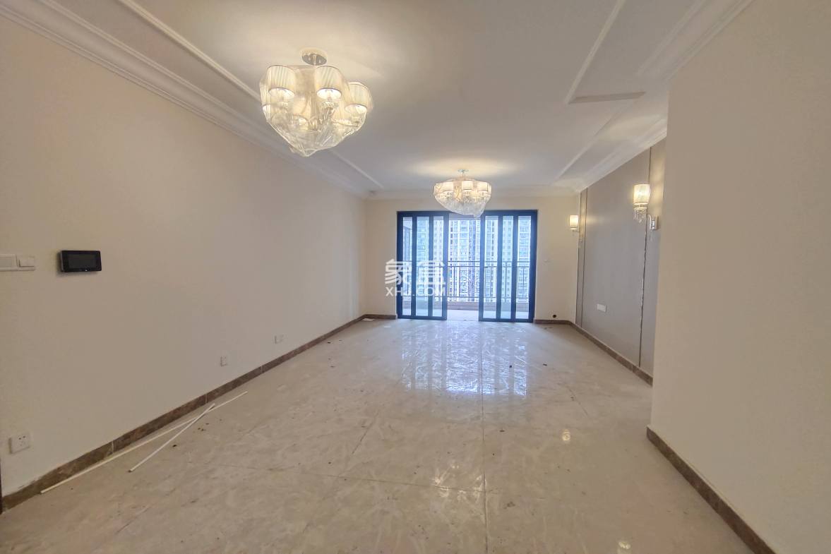 恒大华府  3室2厅2卫    90.0万 恒大华府  3室2厅2卫    90.0万室内图